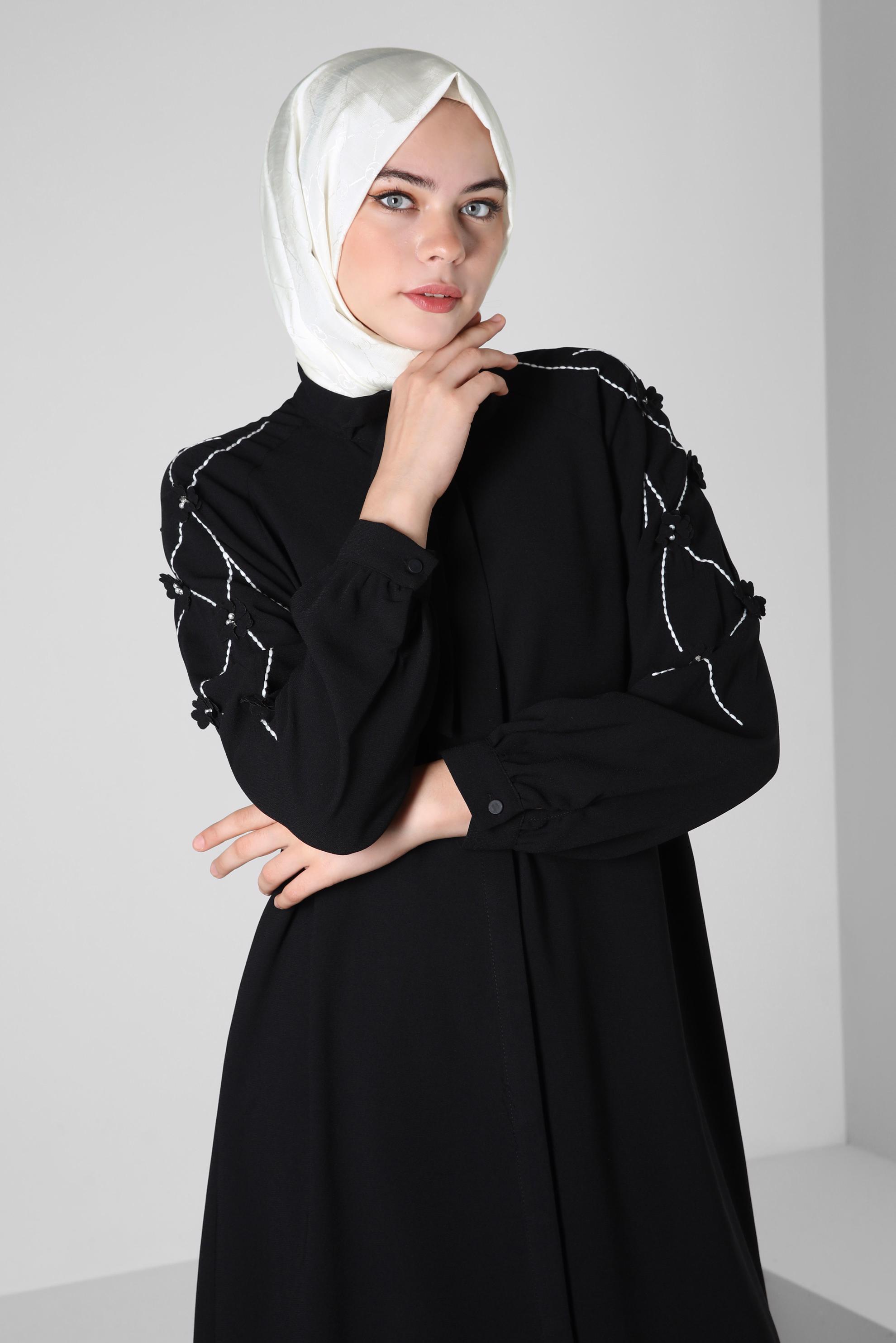 Tesettür giyim BEYAZ ALVİNA MONOGRAM ŞAL 8300