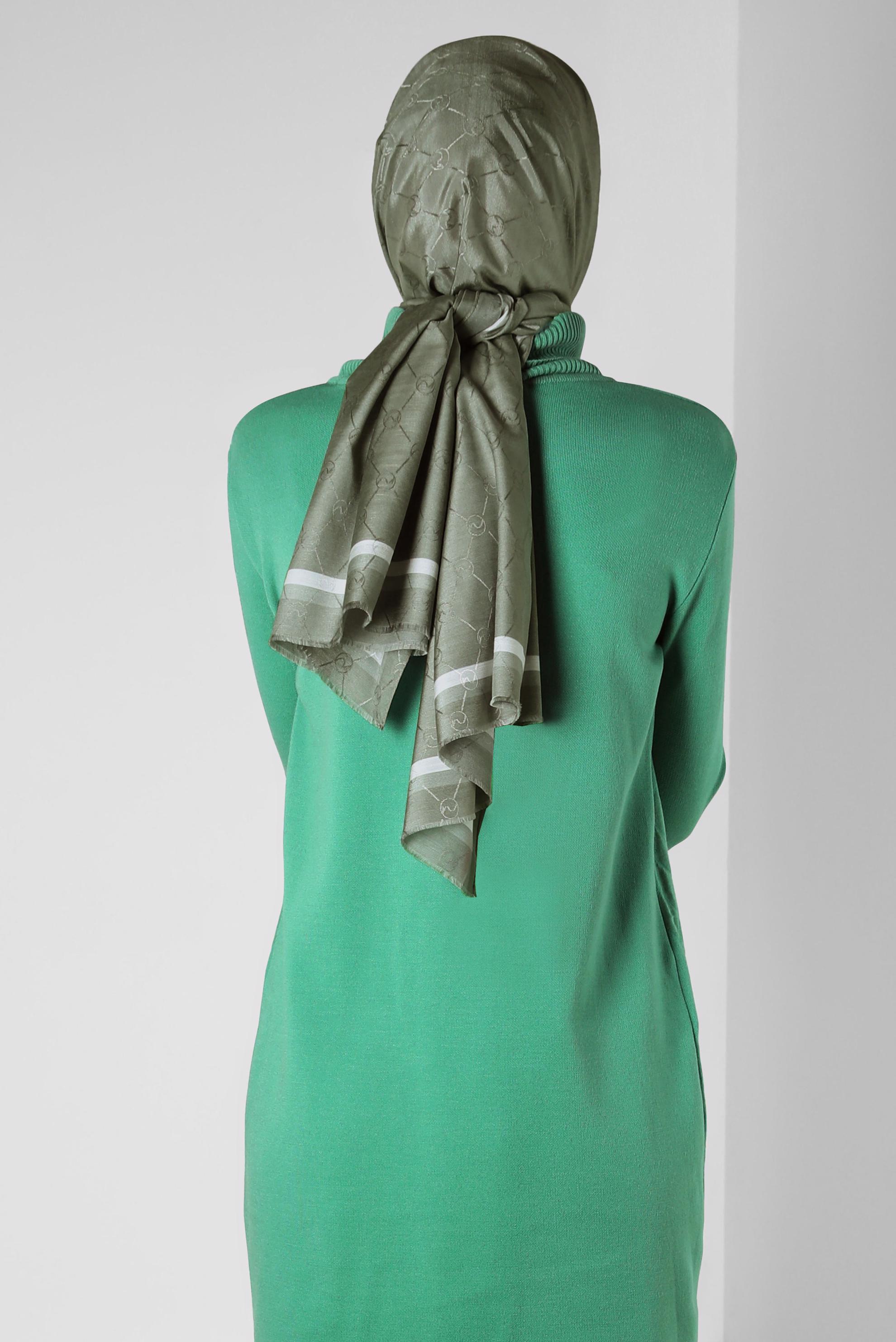 Tesettür giyim HAKİ ALVİNA MONOGRAM ŞAL 8300