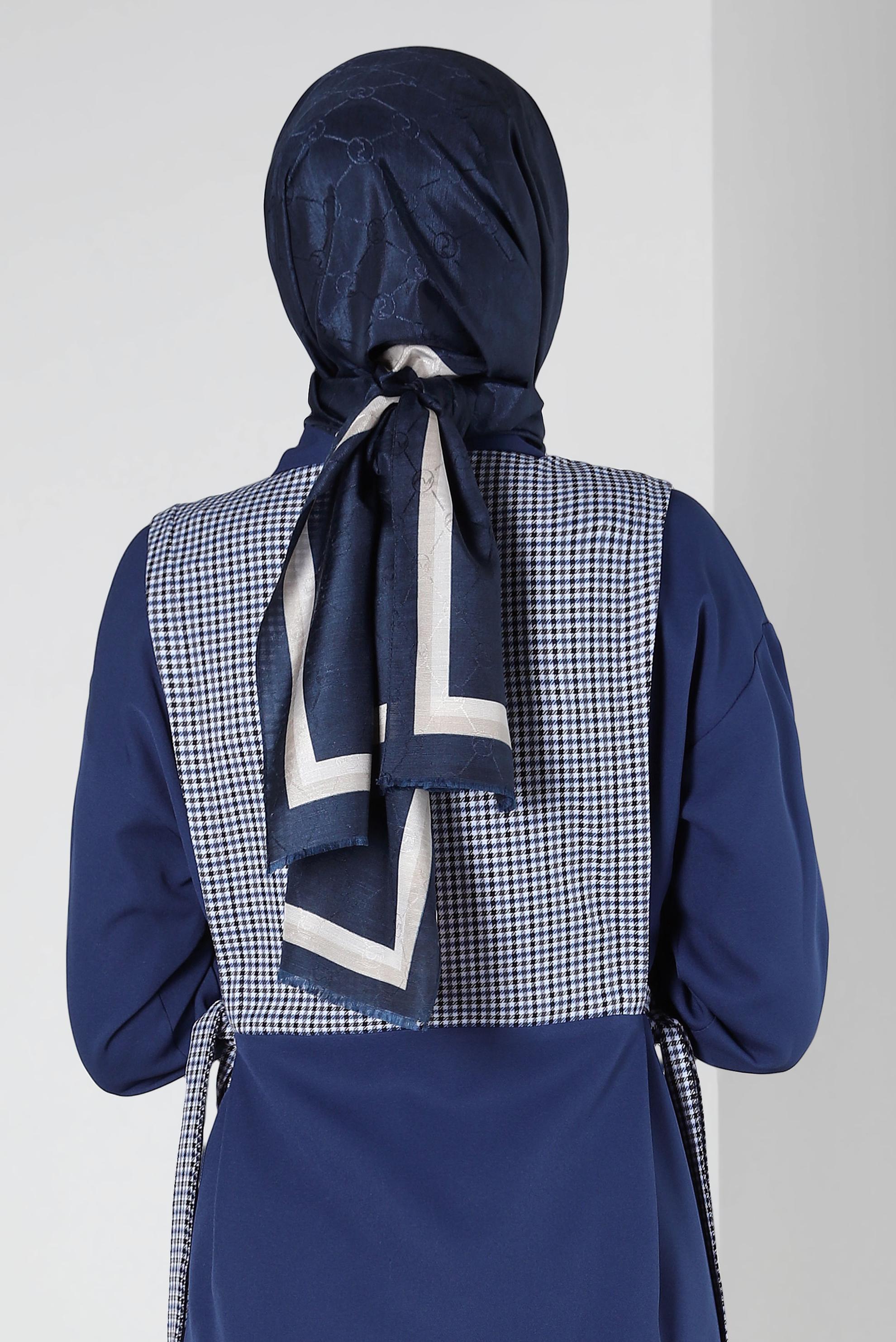 Tesettür giyim LACİVERT ALVİNA MONOGRAM ŞAL 8300