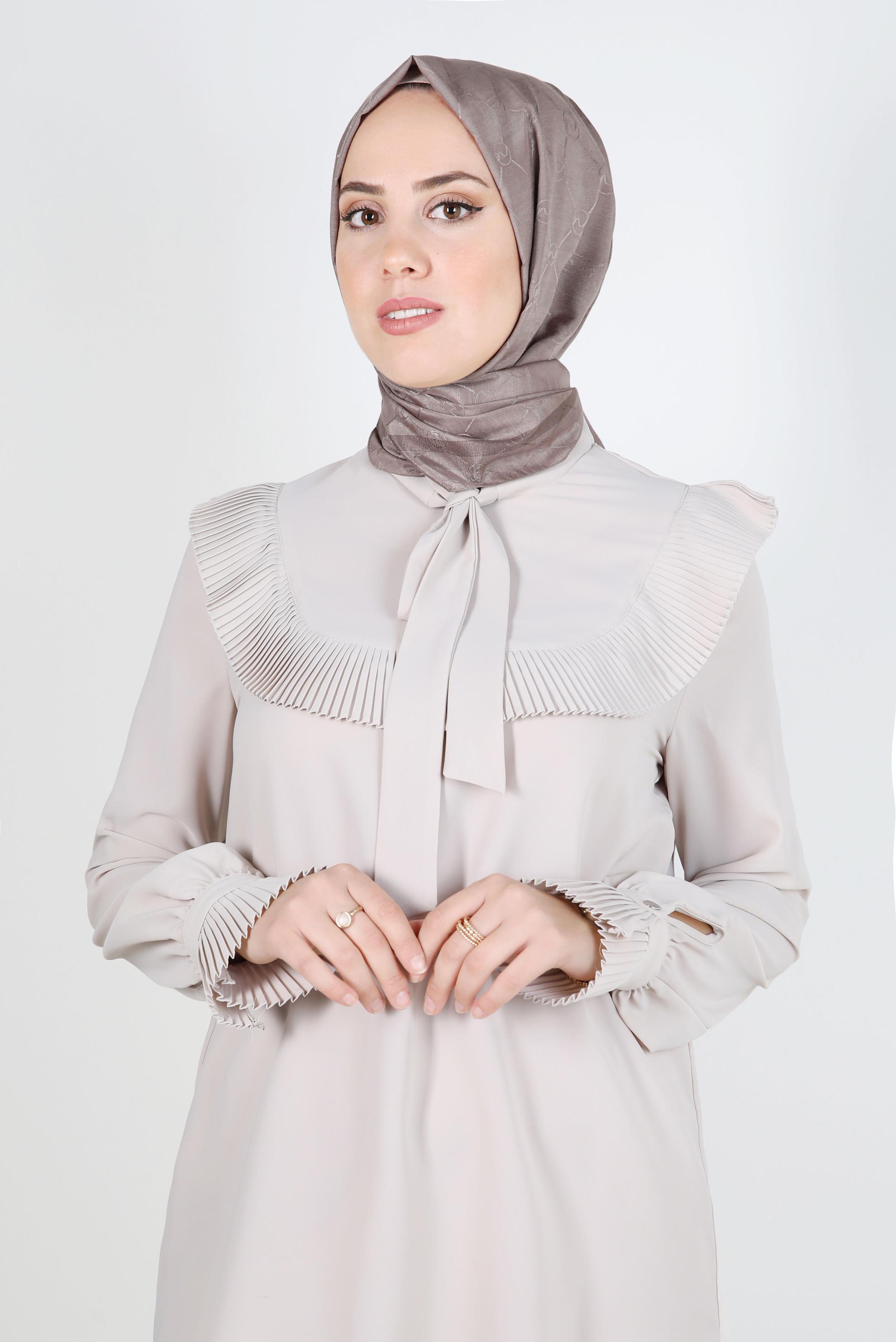 Tesettür giyim VİZON ALVİNA MONOGRAM ŞAL 8300