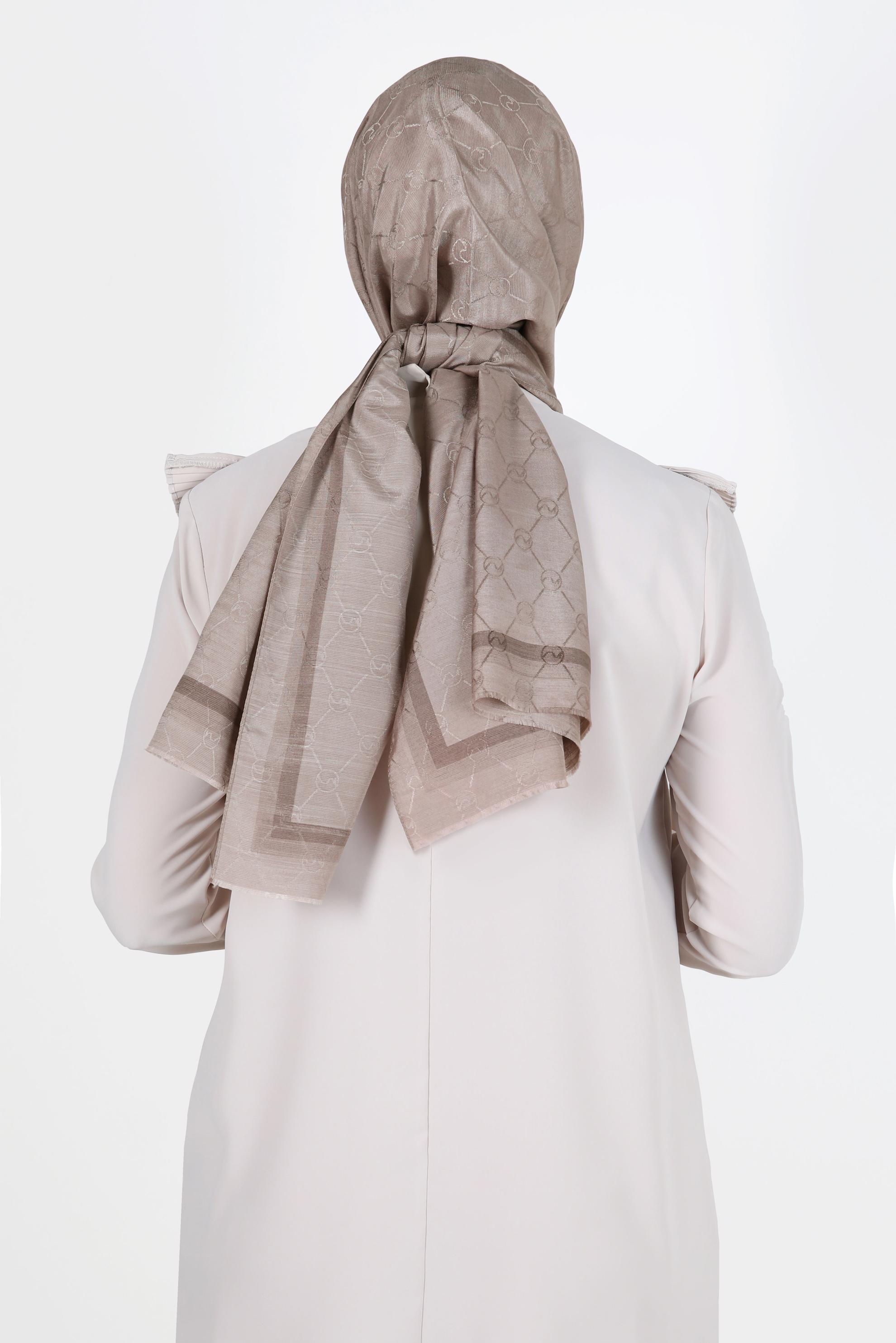 Tesettür giyim VİZON ALVİNA MONOGRAM ŞAL 8300