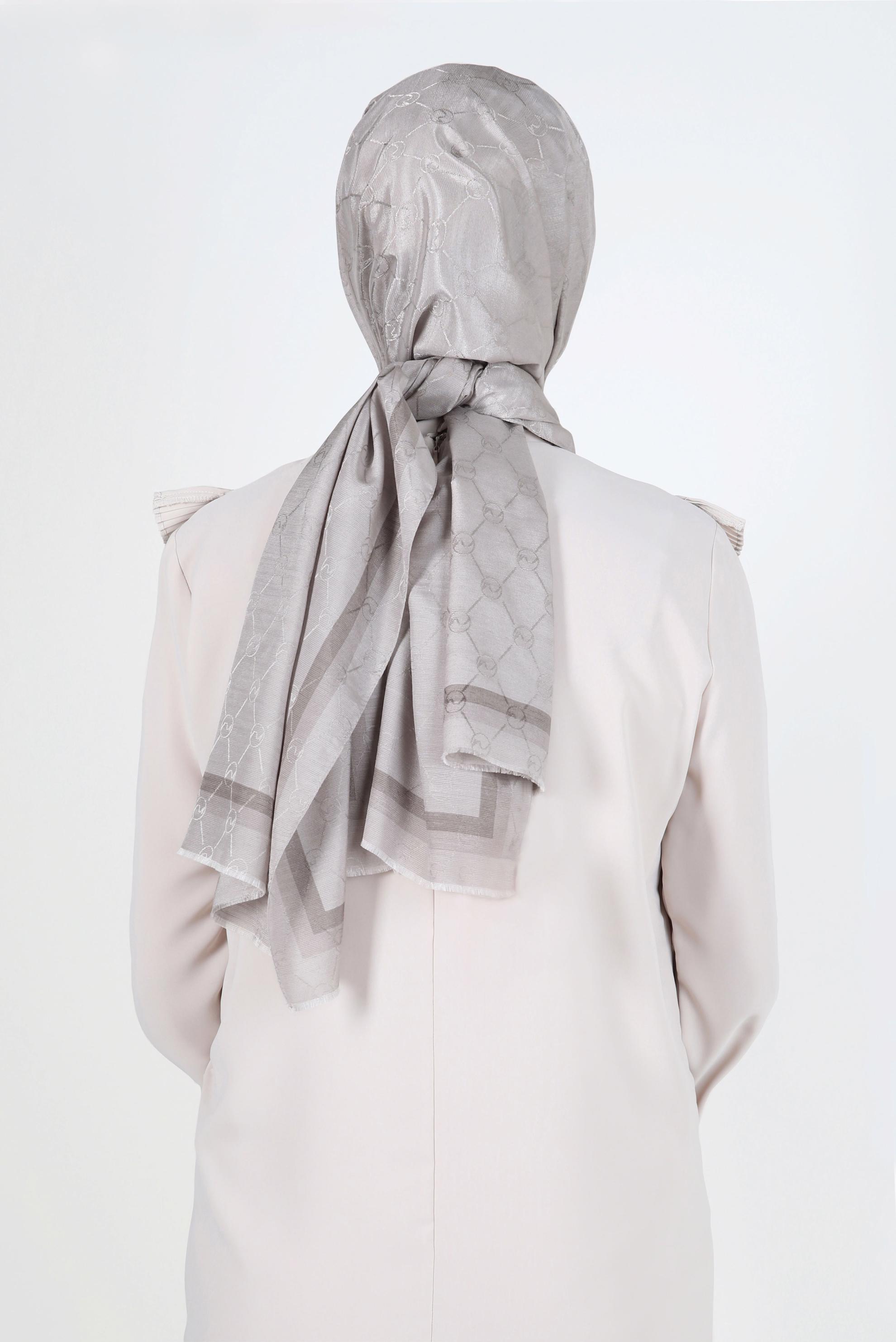 Tesettür giyim BEJ ALVİNA MONOGRAM ŞAL 8300