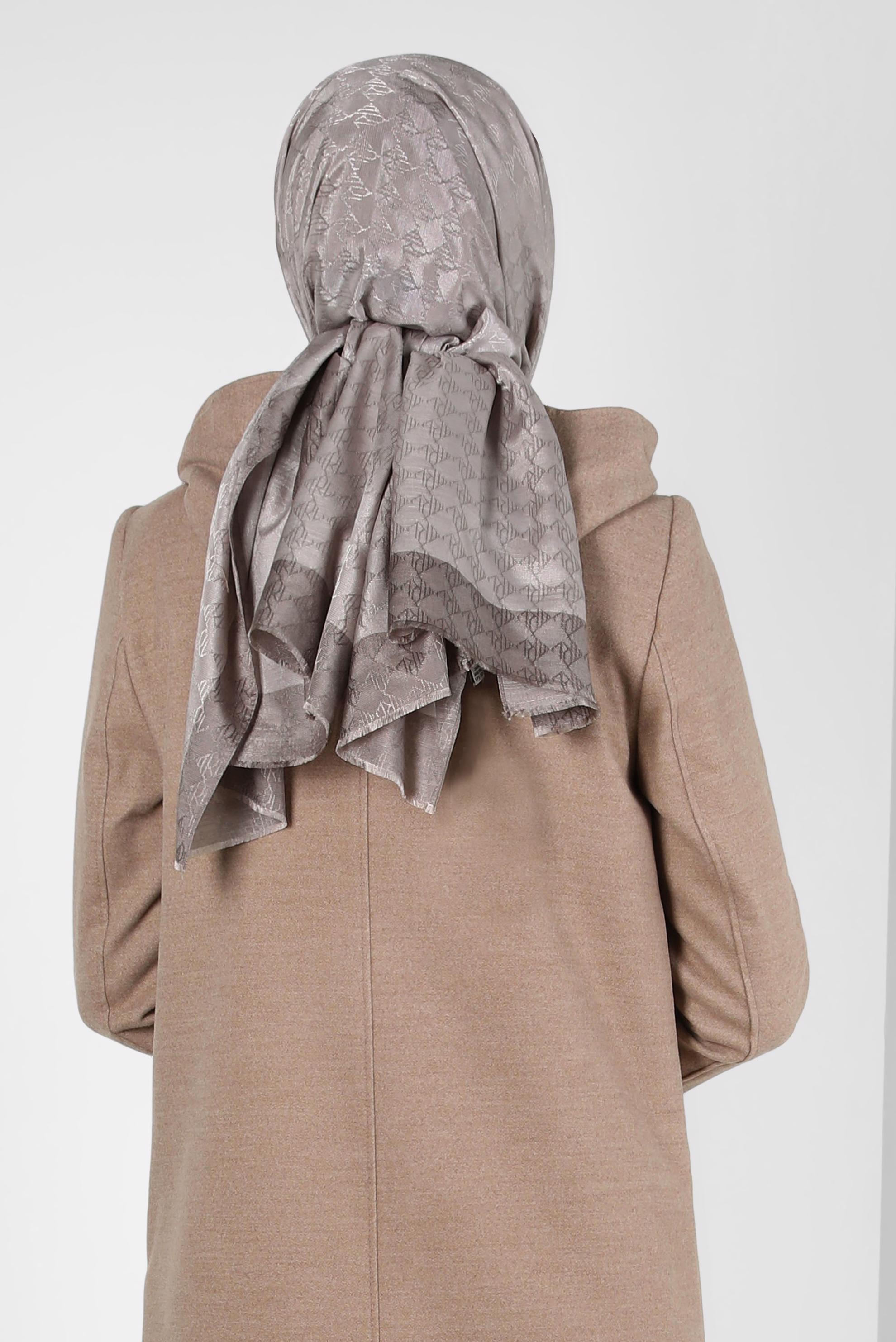 Tesettür giyim BEJ ALVİNA JAKARLI ŞAL 8307
