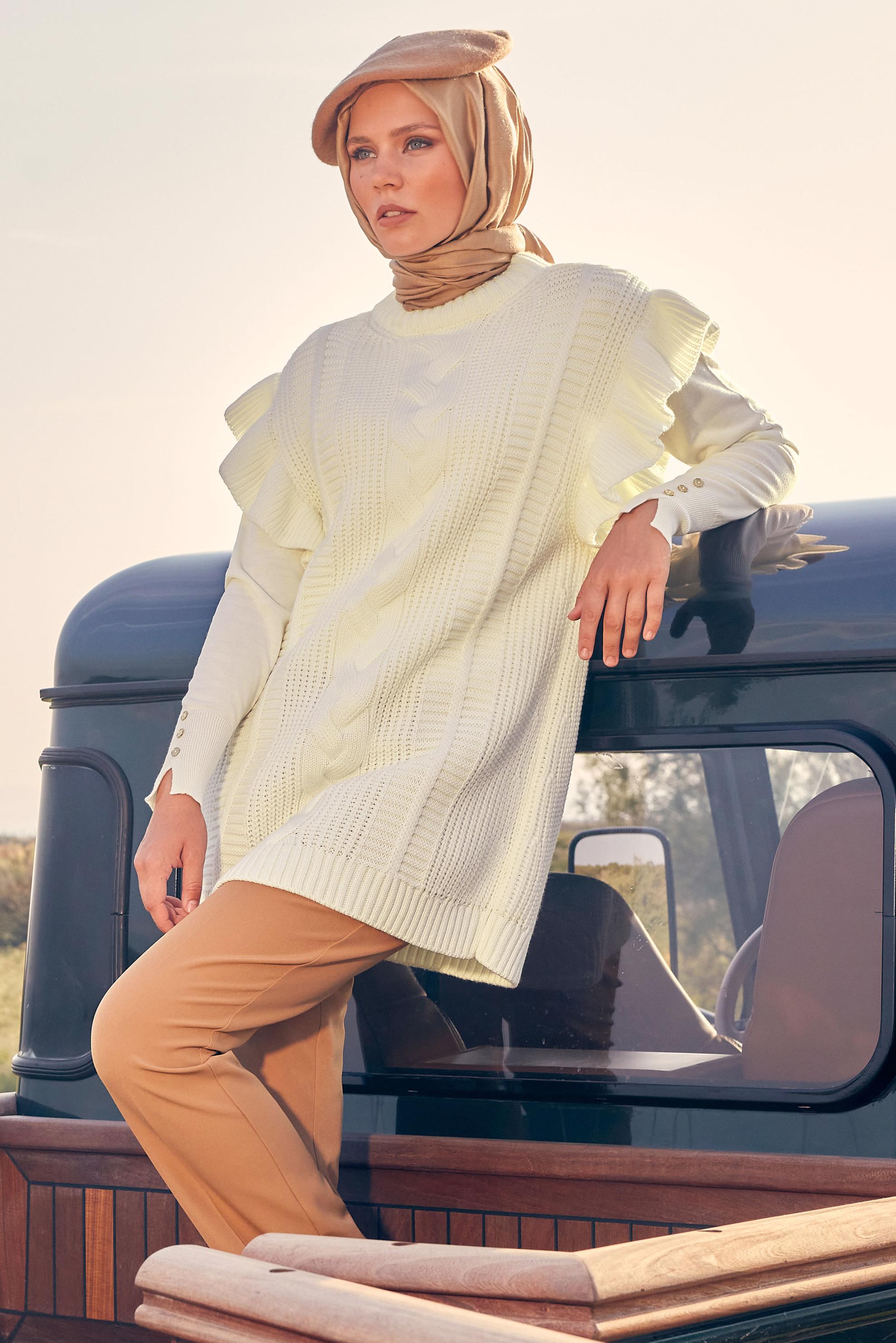 Tesettür giyim BEYAZ FIRFIR DETAYLI TRİKO SÜVETER 44030