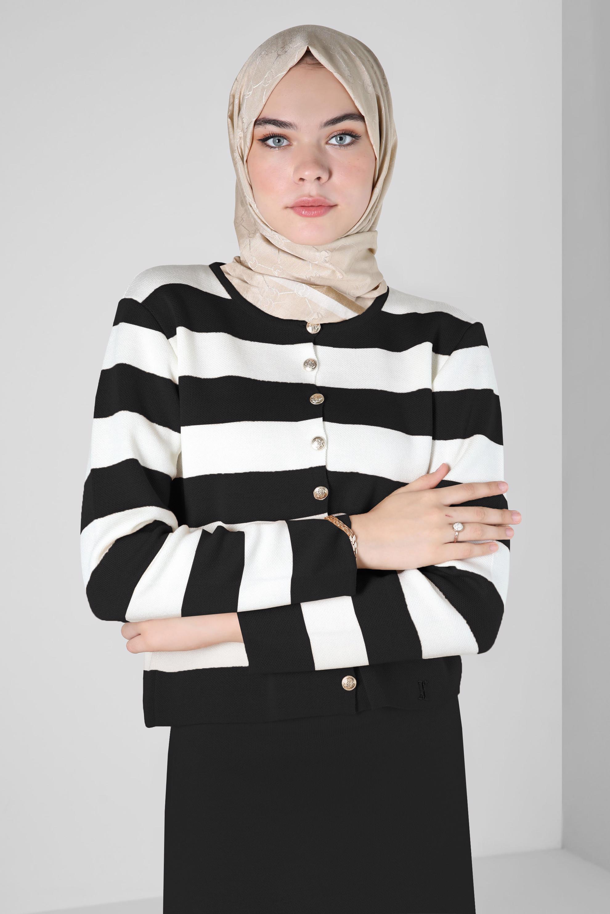 Tesettür giyim SİYAH ÇİZGİLİ TRİKO ETEKLİ TAKIM 44088