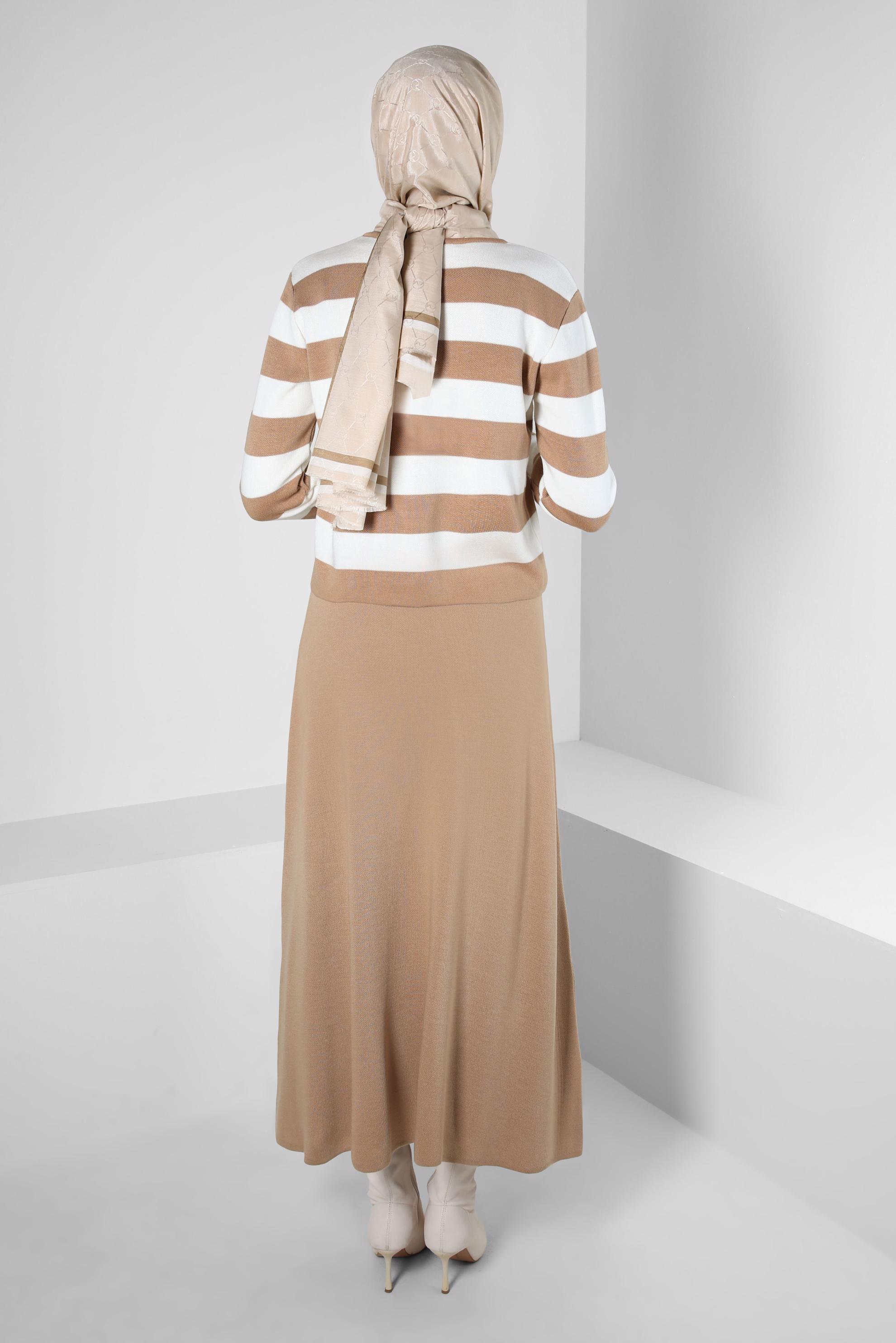 Tesettür giyim KAHVE ÇİZGİLİ TRİKO ETEKLİ TAKIM 44088