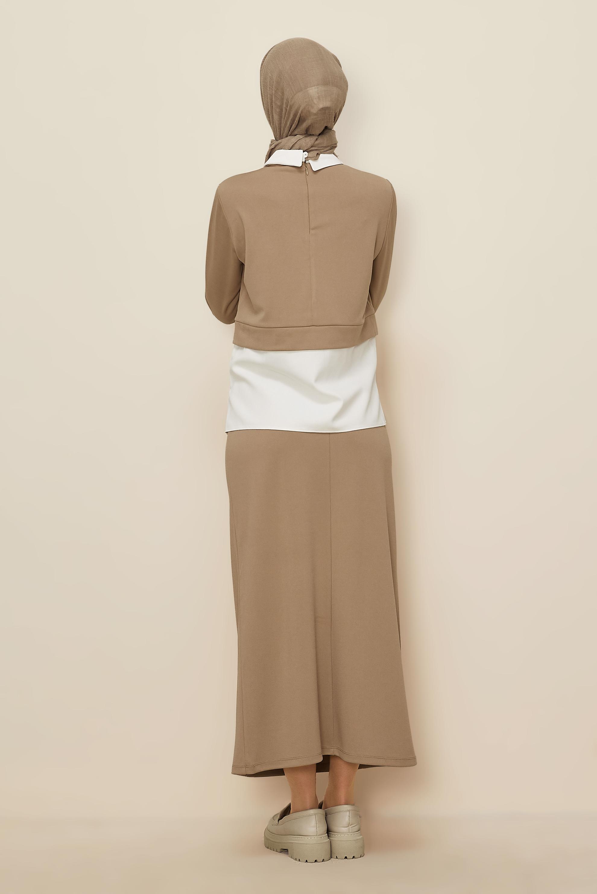 Tesettür giyim BEJ GÖMLEK GARNİLİ ETEKLİ TAKIM 44301
