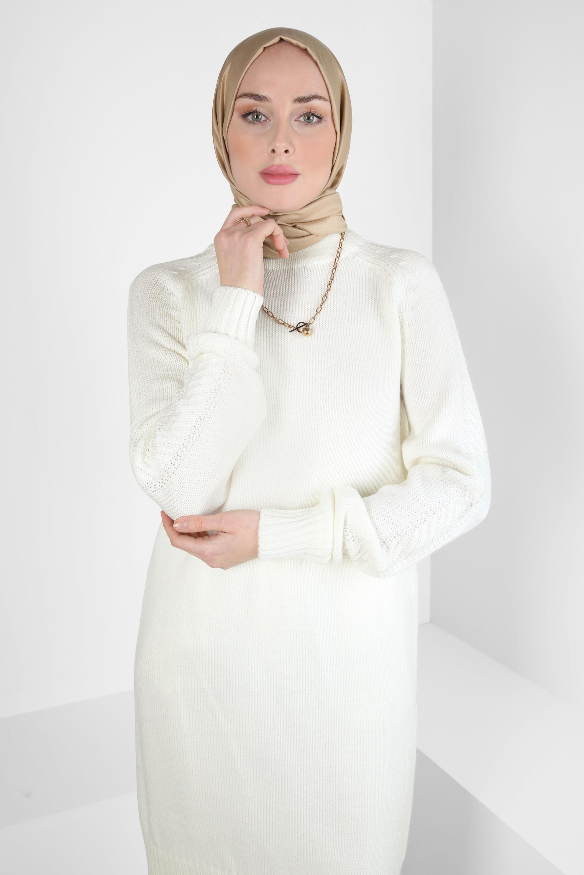 Tesettür giyim BEYAZ TRİKO TUNİK 44032