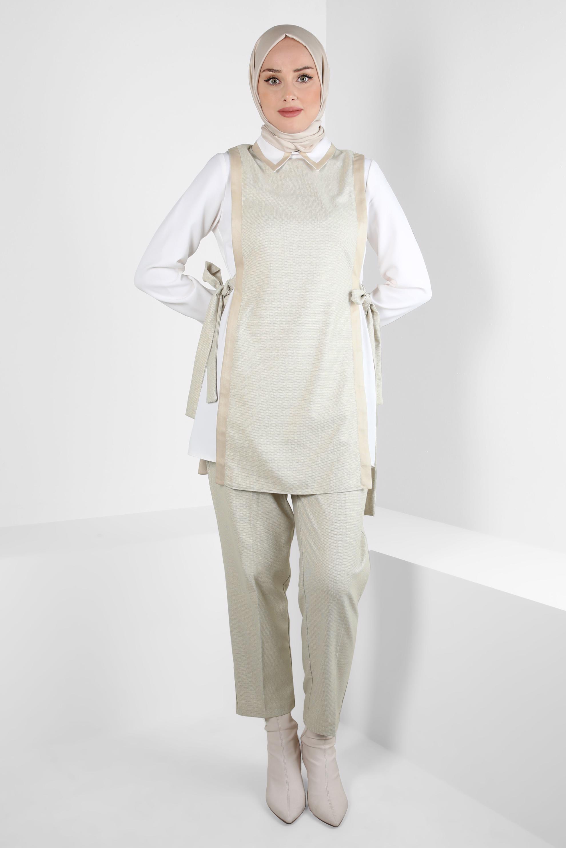 Tesettür giyim BEJ YELEKLİ PANTOLON TAKIM 44137