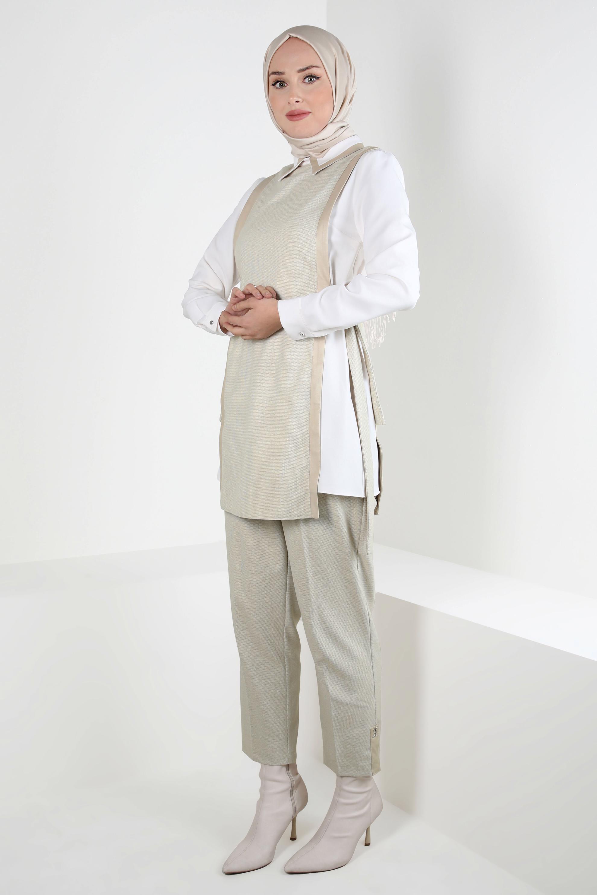 Tesettür giyim BEJ YELEKLİ PANTOLON TAKIM 44137