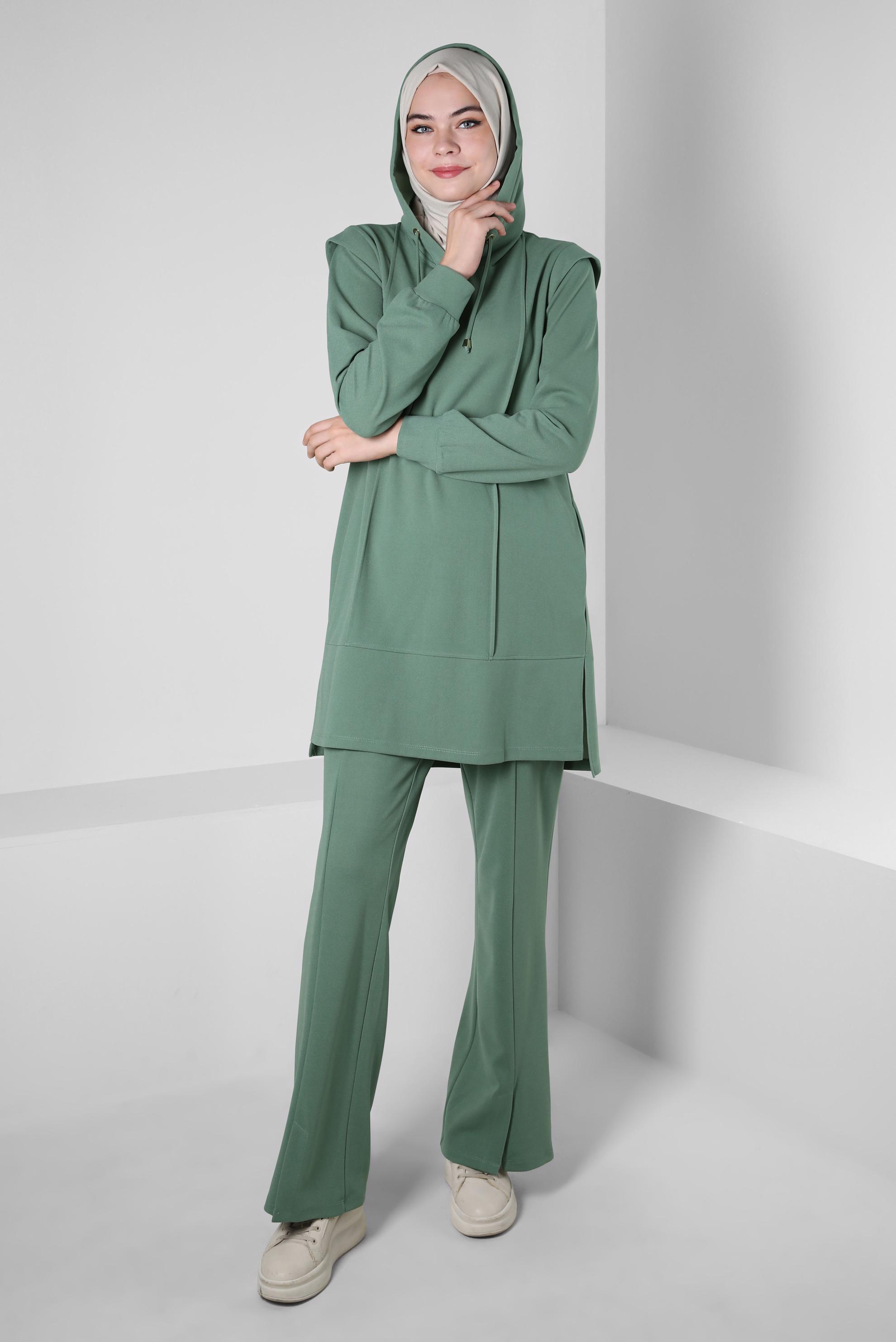 Tesettür giyim YEŞİL KAPÜŞONLU PANTOLONLU TAKIM 44191