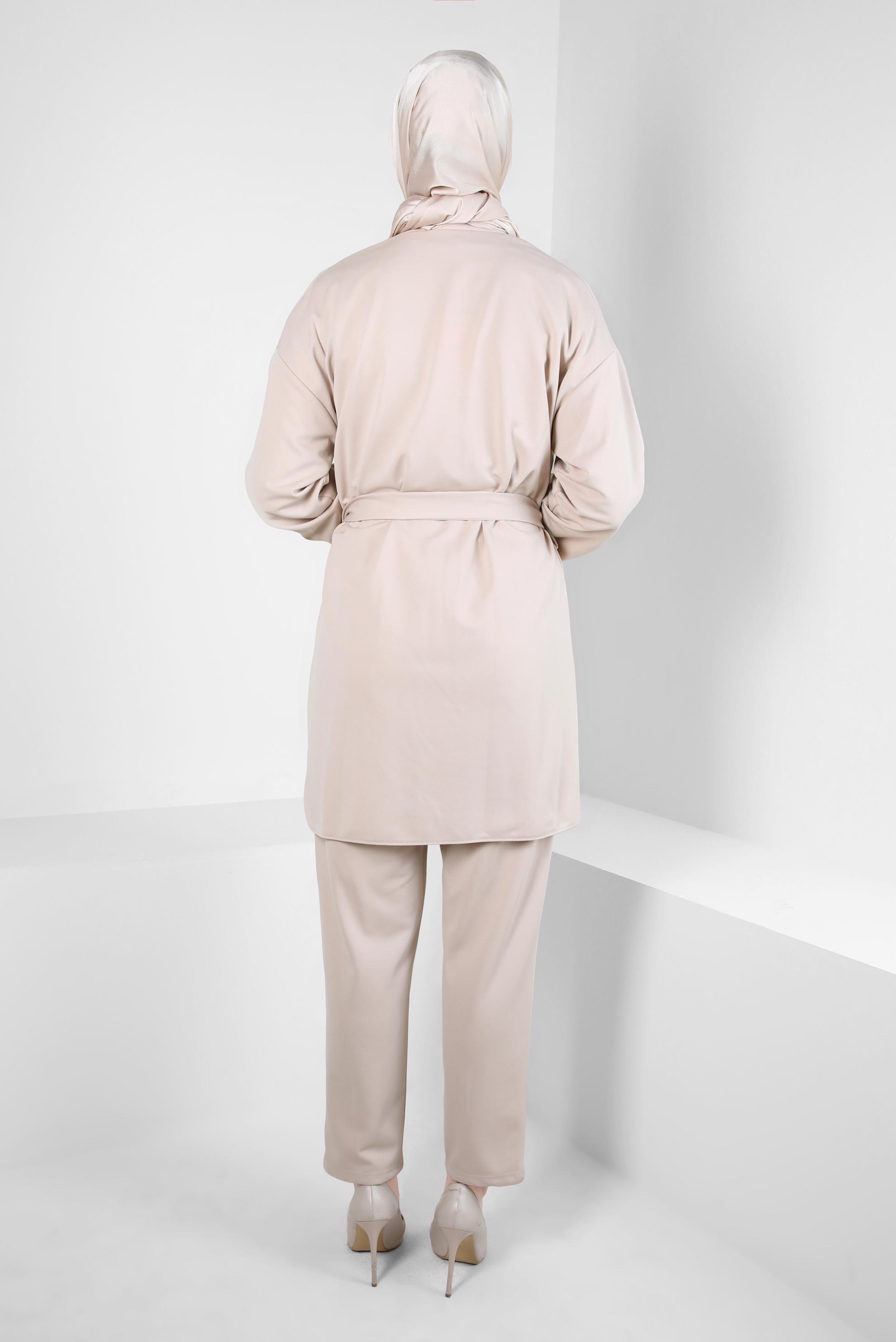 Tesettür giyim BEJ KUŞAKLI PANTOLONLU TAKIM 44228