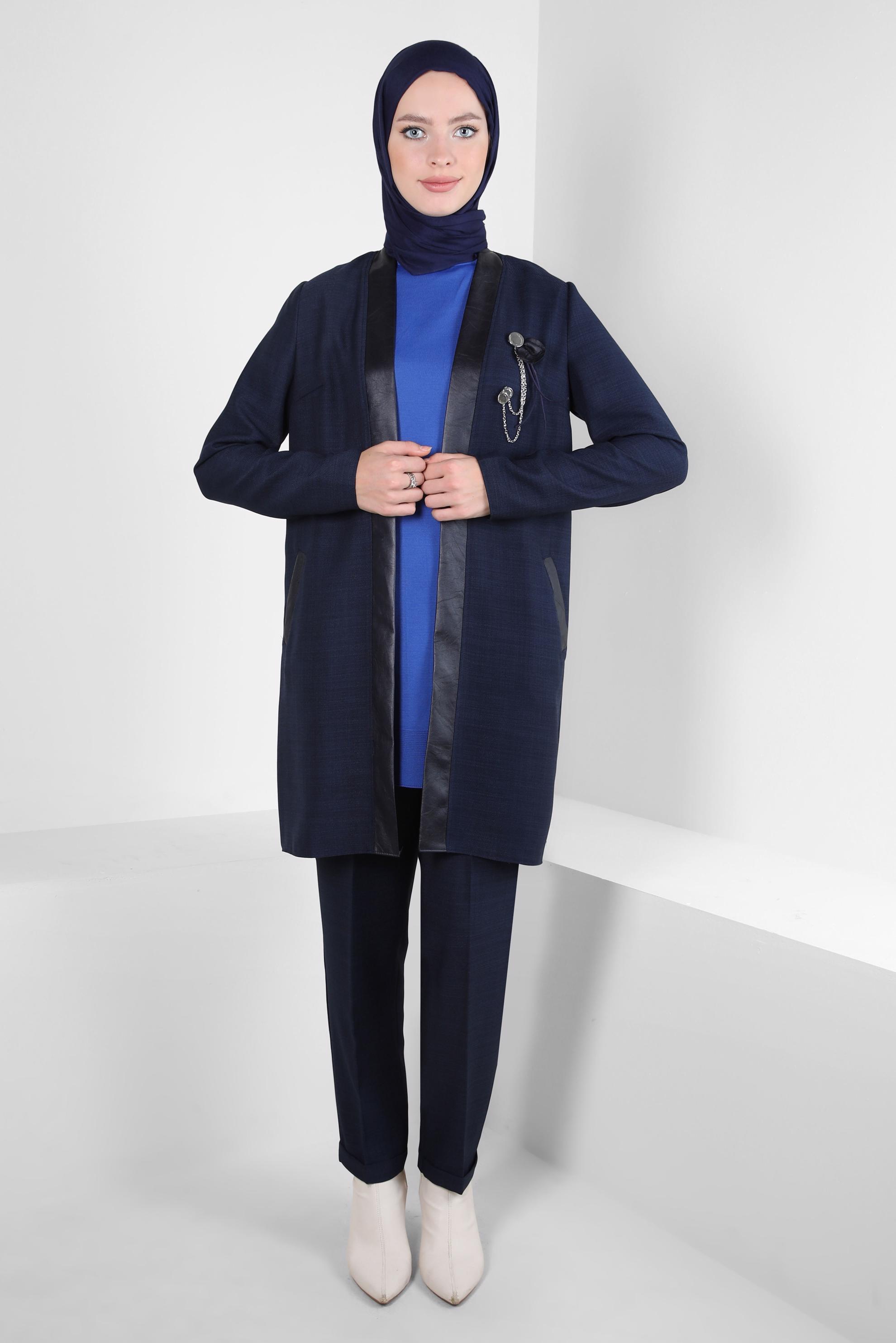 Tesettür giyim LACİVERT BROŞ DETAYLI PANTOLONLU TAKIM 44251