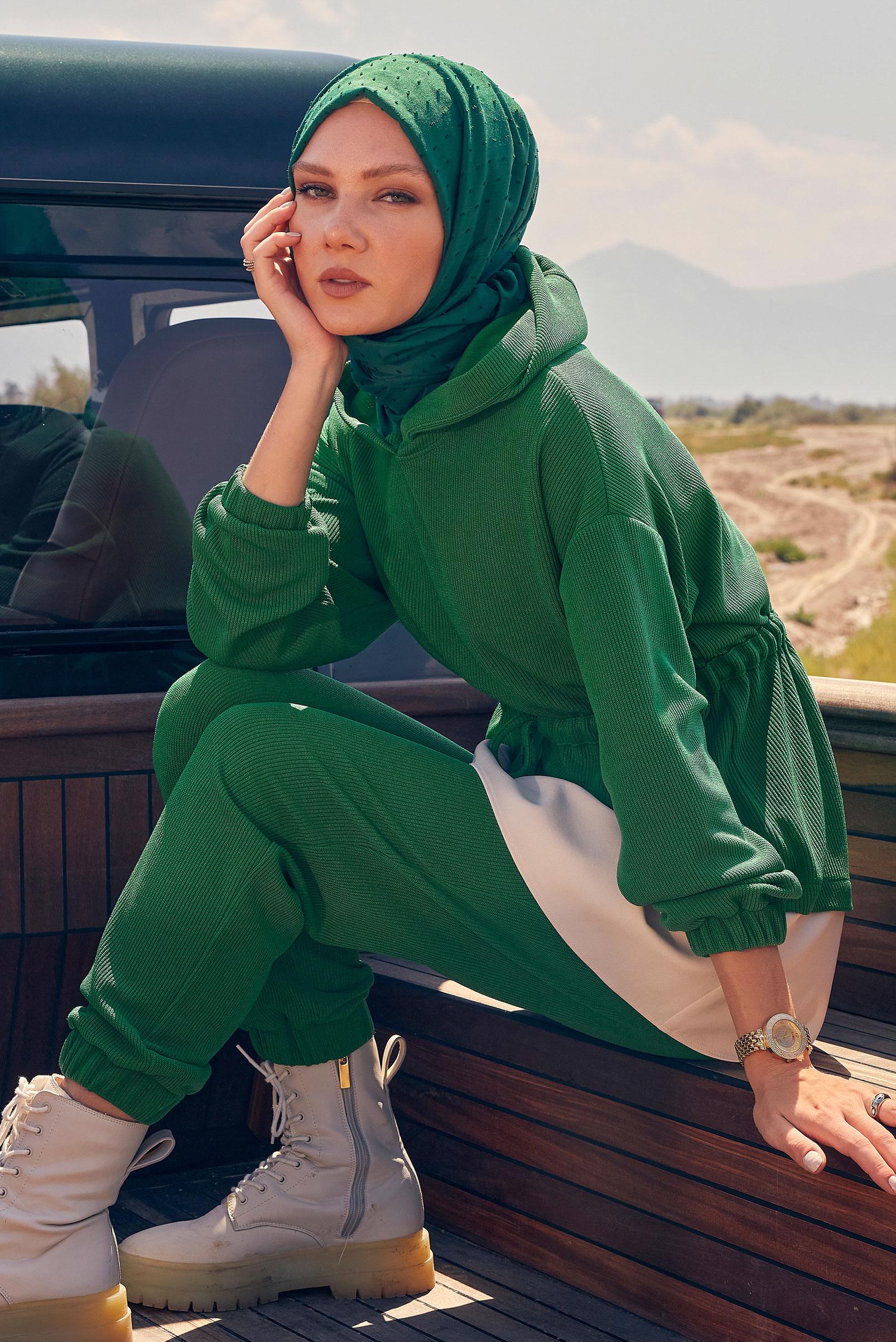 Tesettür giyim YEŞİL KAPÜŞONLU PANTOLONLU TAKIM 44264