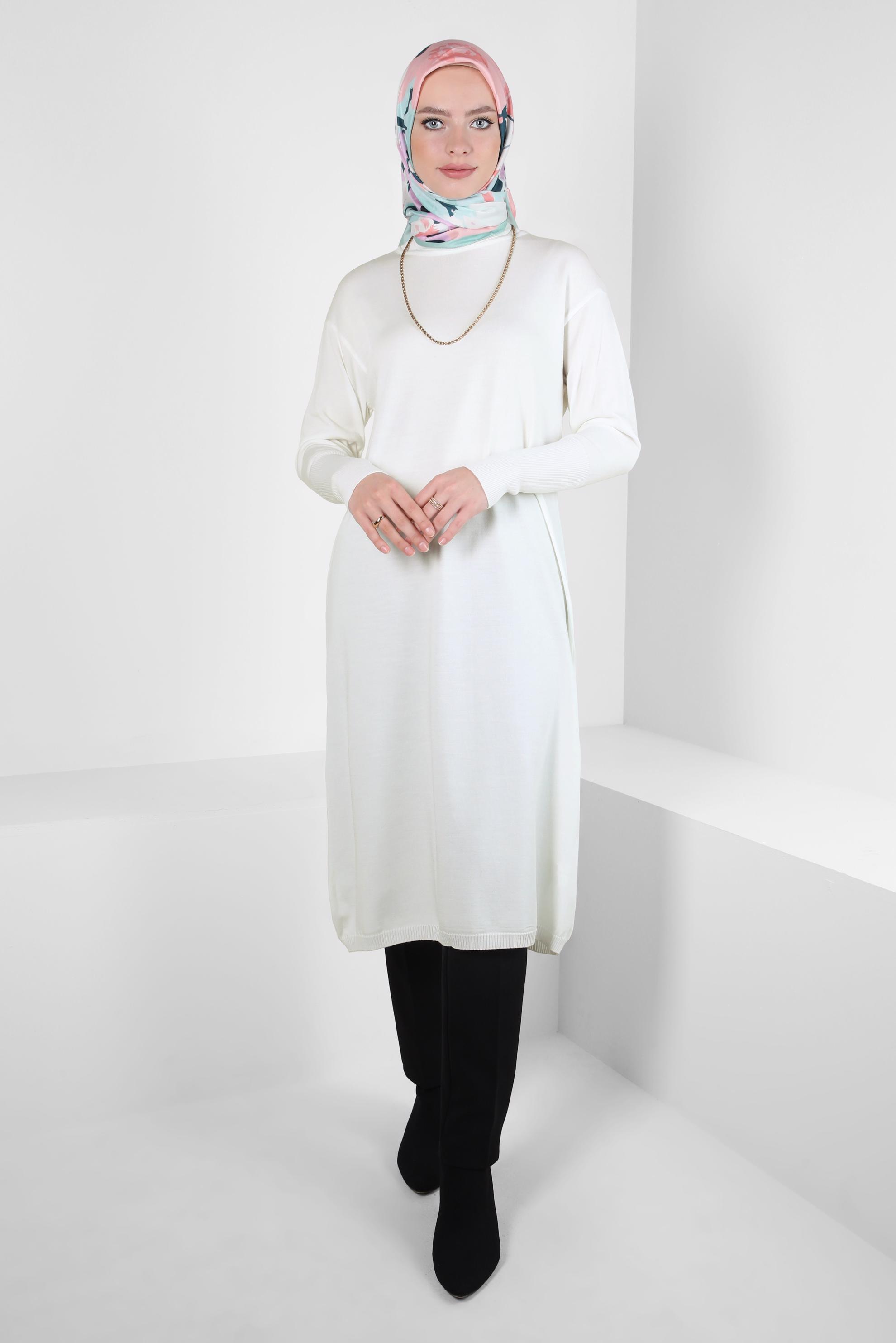 Tesettür giyim BEYAZ UZUN TRİKO TUNİK 44003