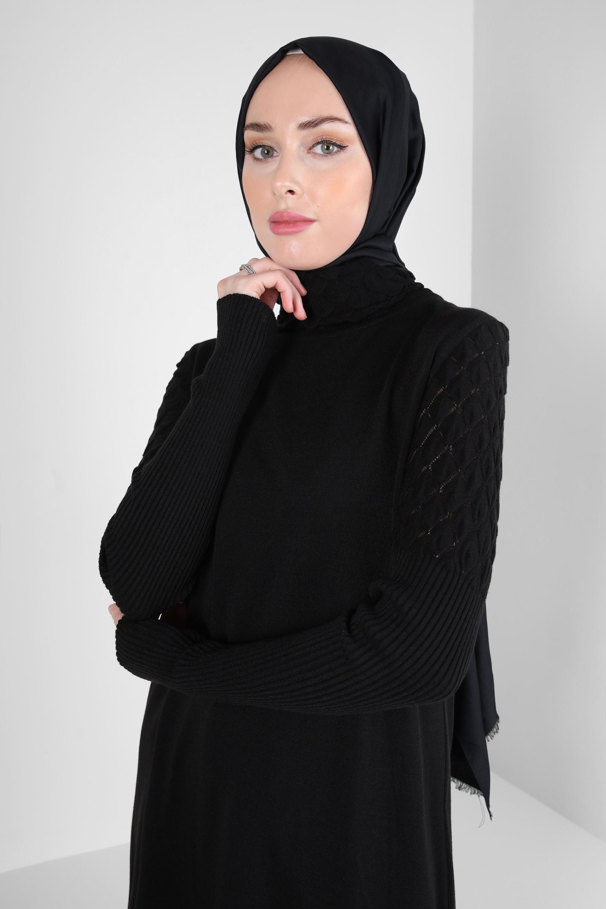Tesettür giyim SİYAH BOĞAZLI YAKA TRİKO TUNİK 44006