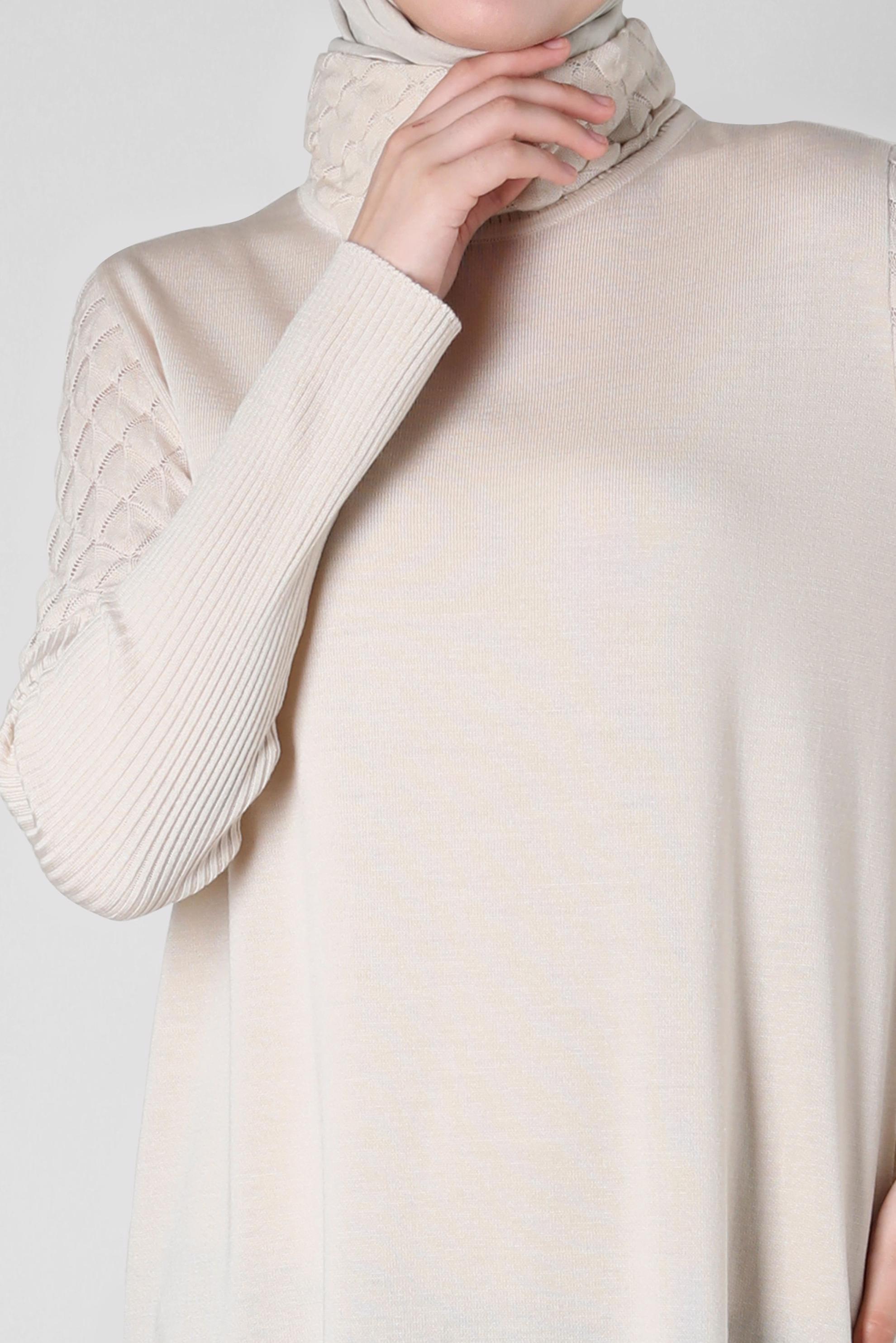 Tesettür giyim BEJ BOĞAZLI YAKA TRİKO TUNİK 44006