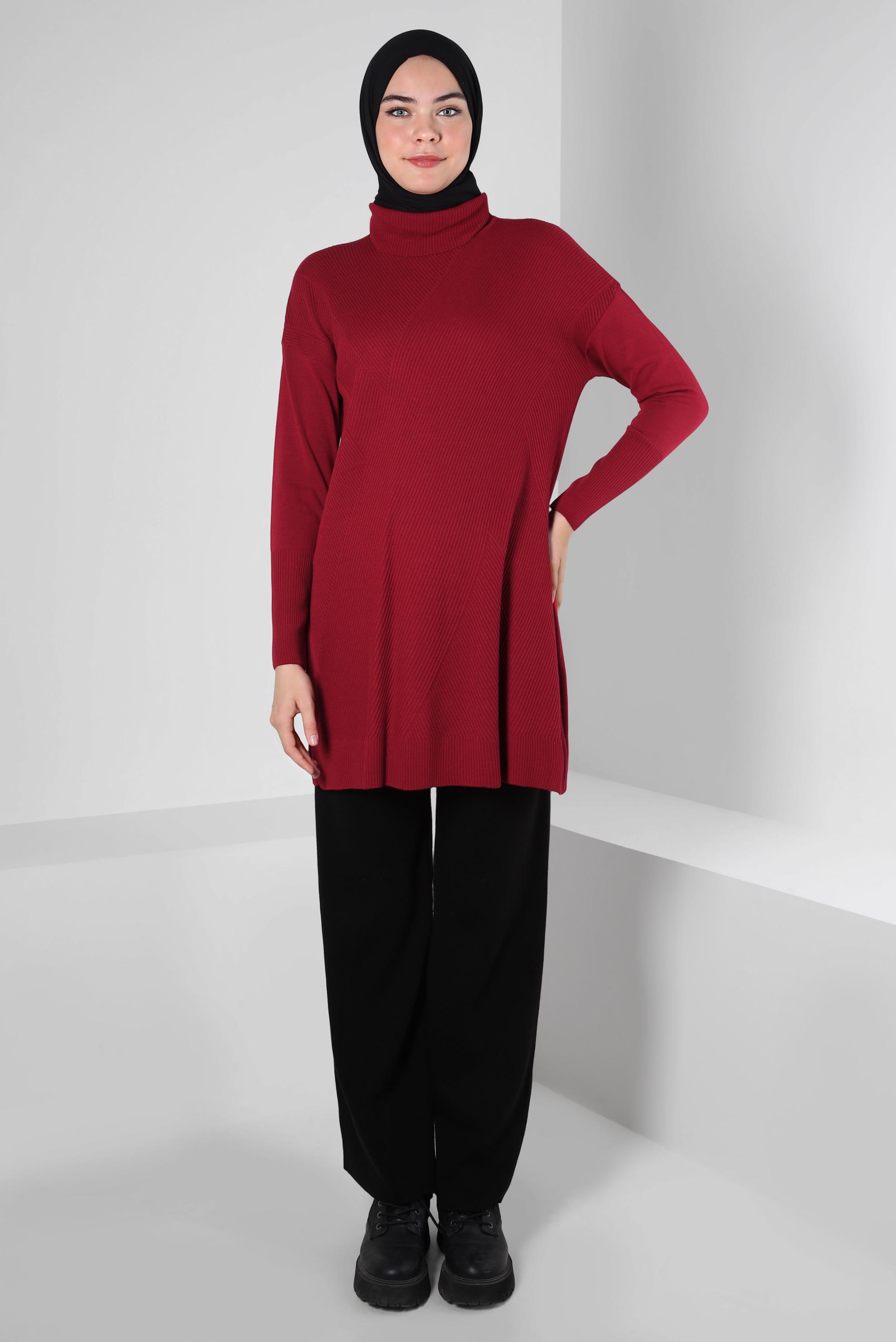 Tesettür giyim KIRMIZI BOĞAZLI YAKA TRİKO TUNİK 44007