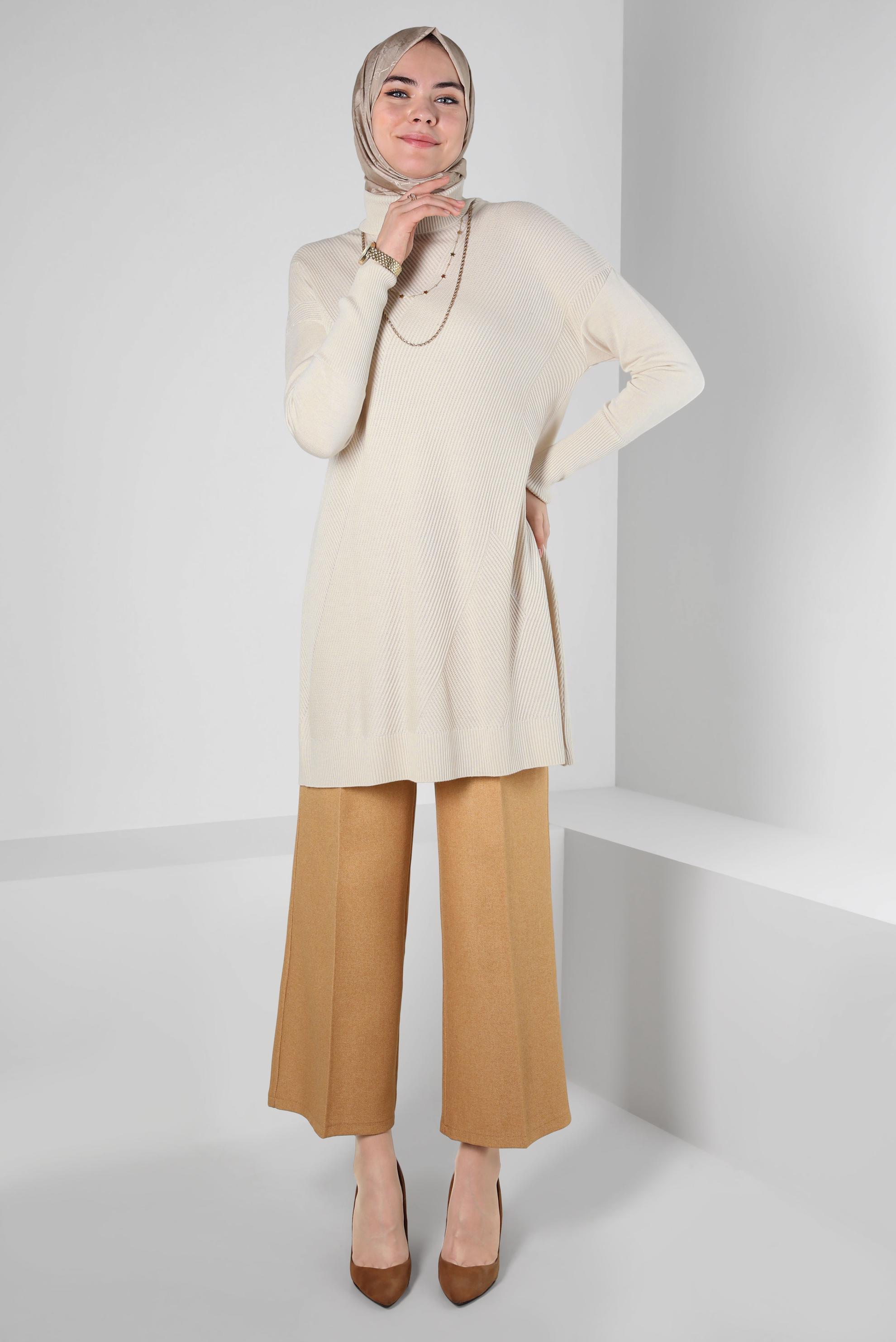 Tesettür giyim BEJ BOĞAZLI YAKA TRİKO TUNİK 44007