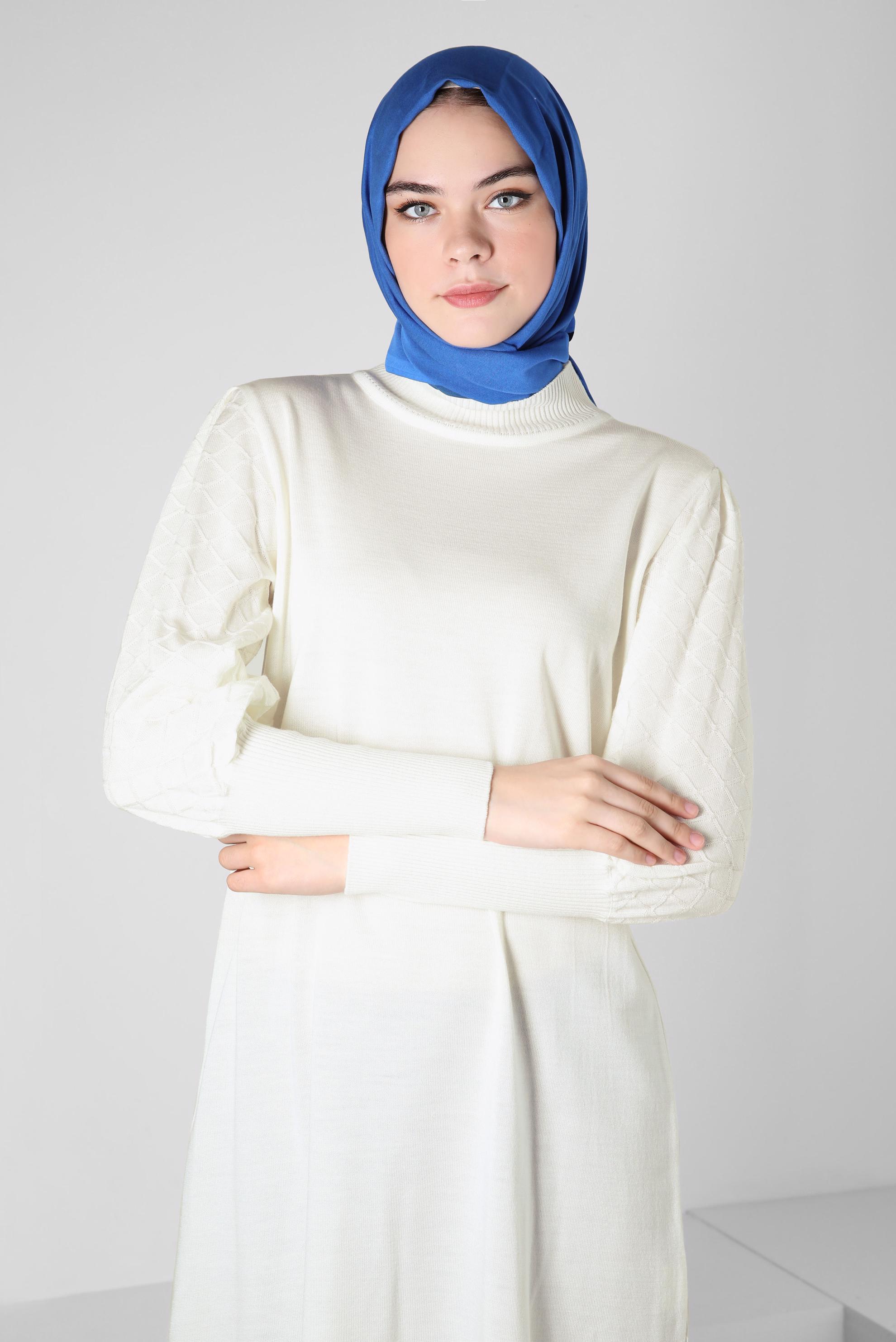 Tesettür giyim BEYAZ TRİKO TUNİK 44008