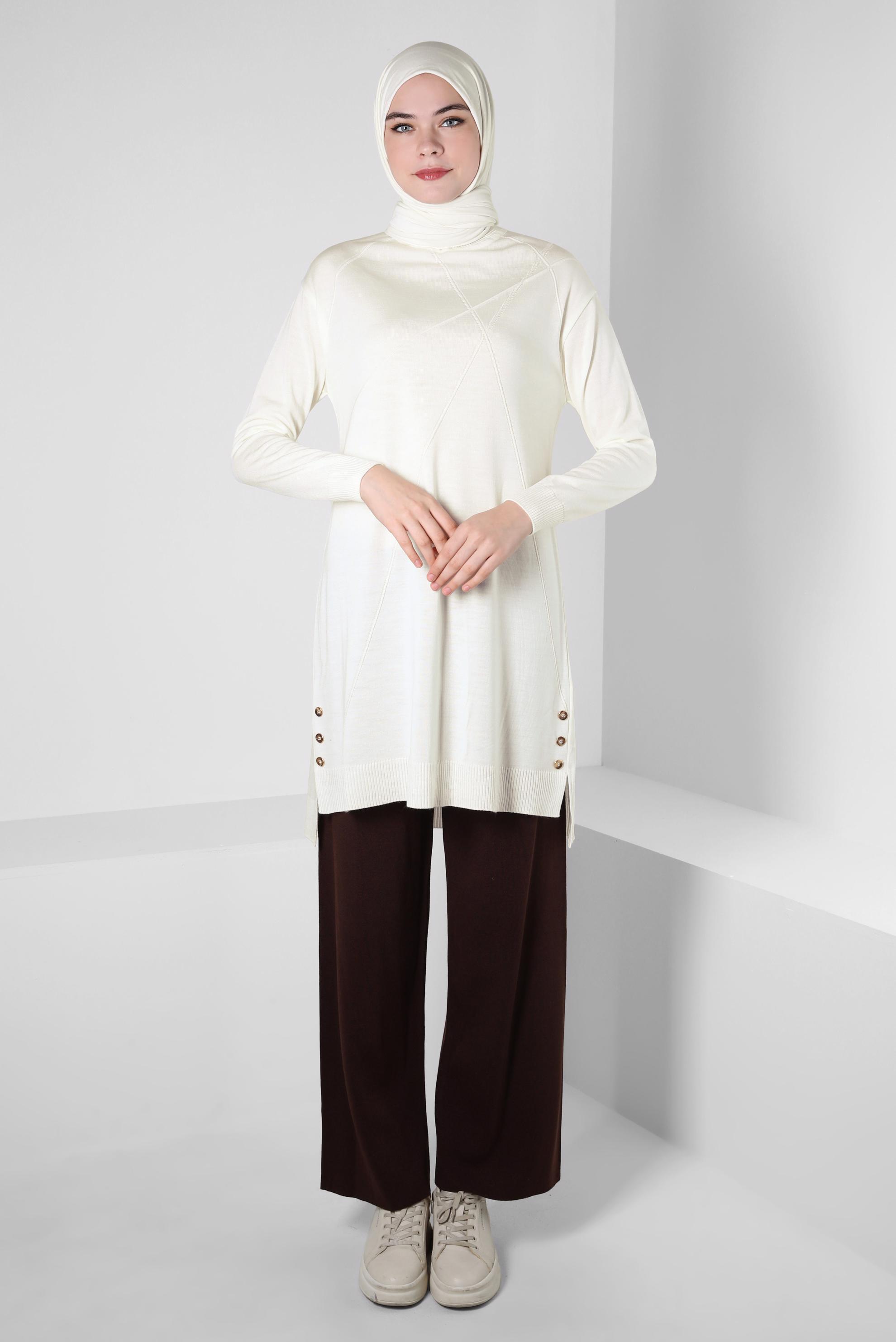 Tesettür giyim BEYAZ BOĞAZLI YAKA TRİKO TUNİK 44009