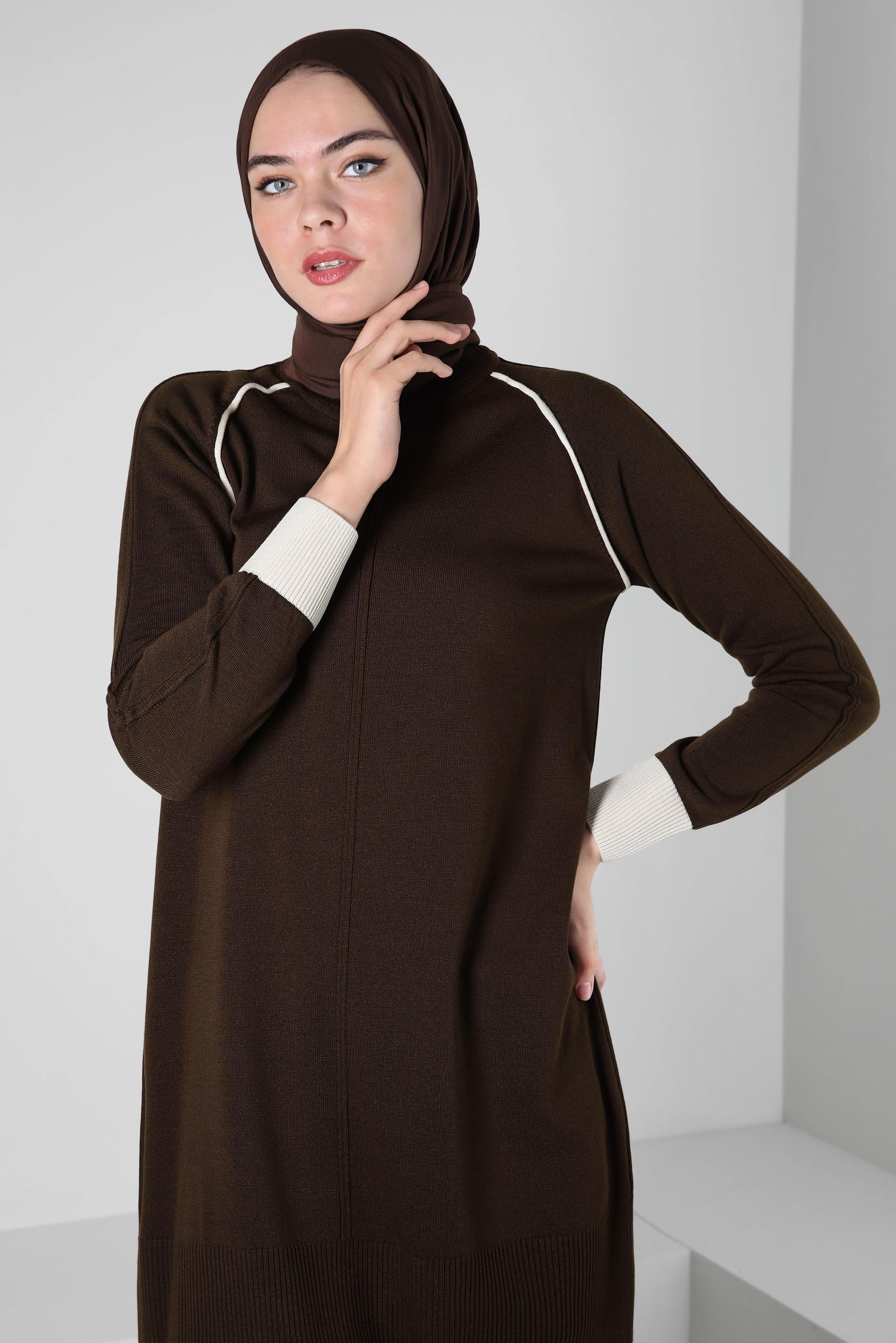 Tesettür giyim KAHVE BOĞAZLI YAKA TRİKO TUNİK 44010