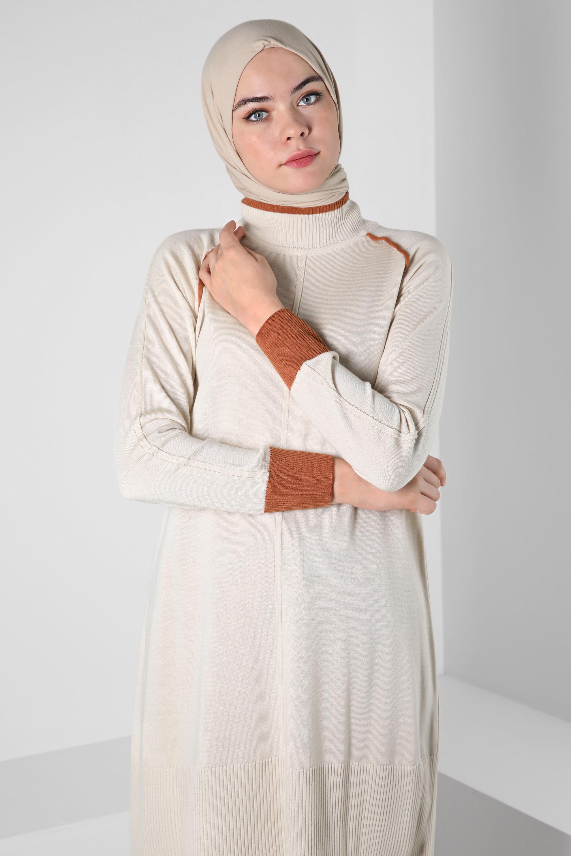 Tesettür giyim BEJ BOĞAZLI YAKA TRİKO TUNİK 44010