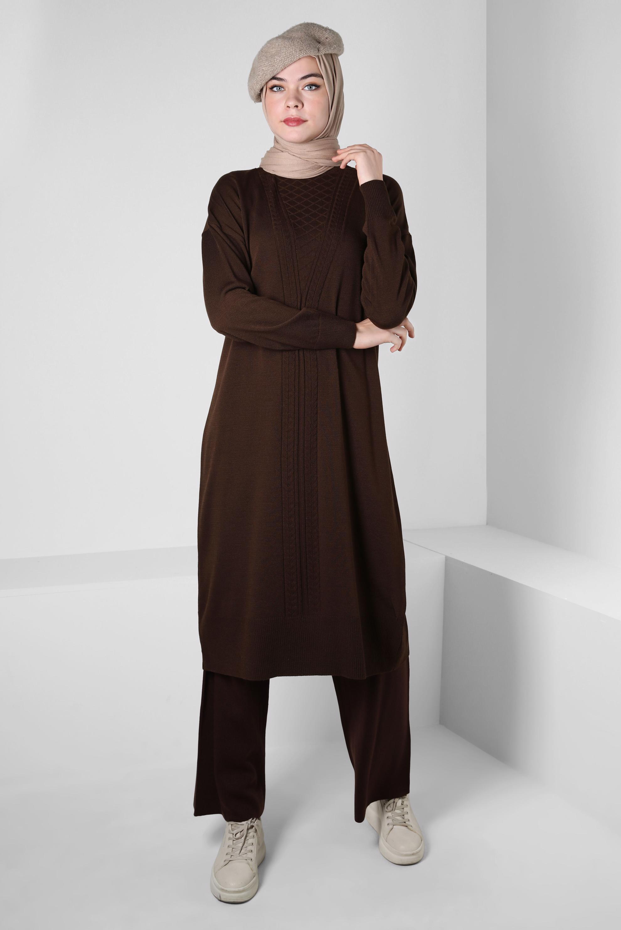 Tesettür giyim KAHVE BOĞAZLI YAKA TRİKO TUNİK 44011