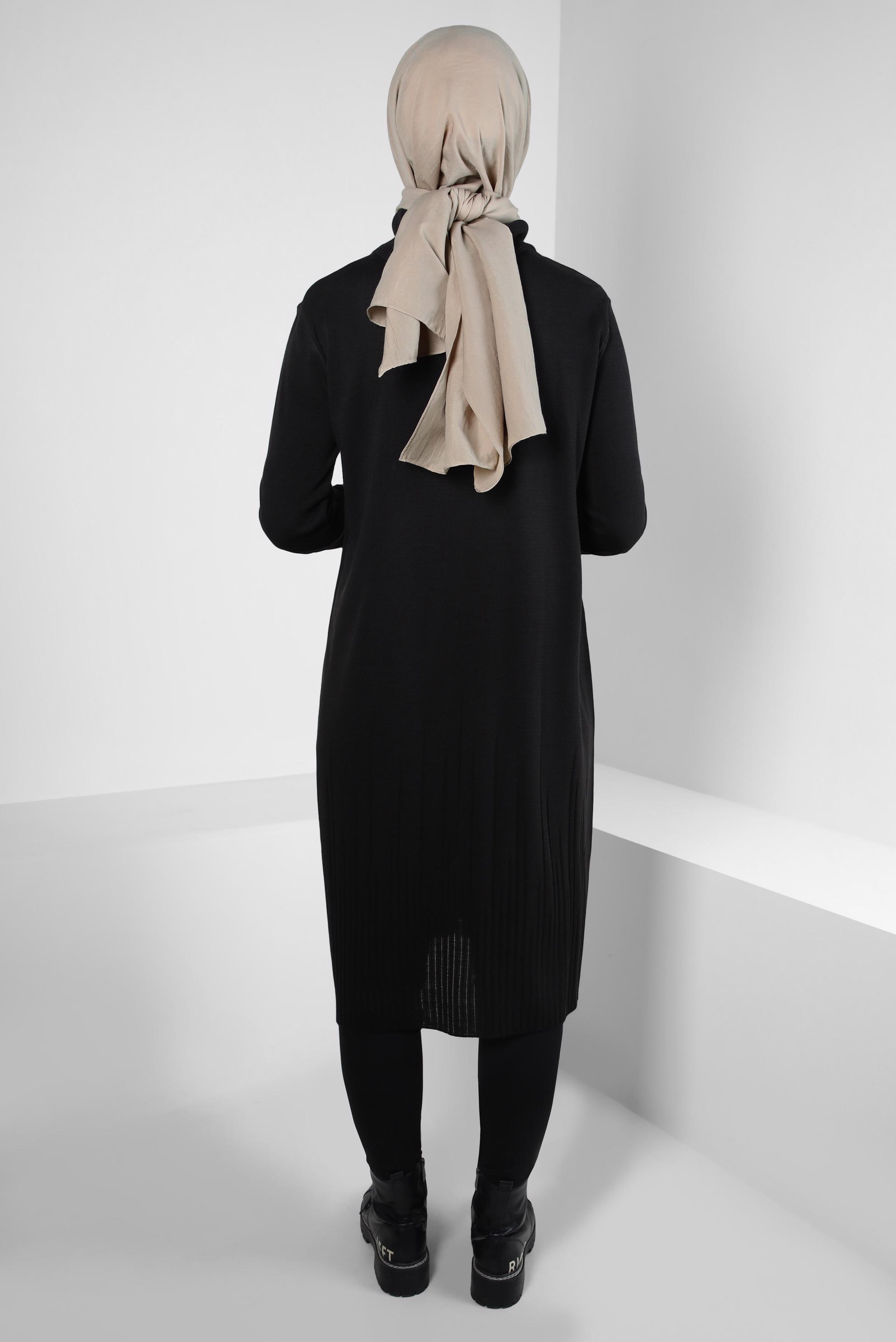 Tesettür giyim SİYAH BOĞAZLI YAKA TRİKO TUNİK 44012