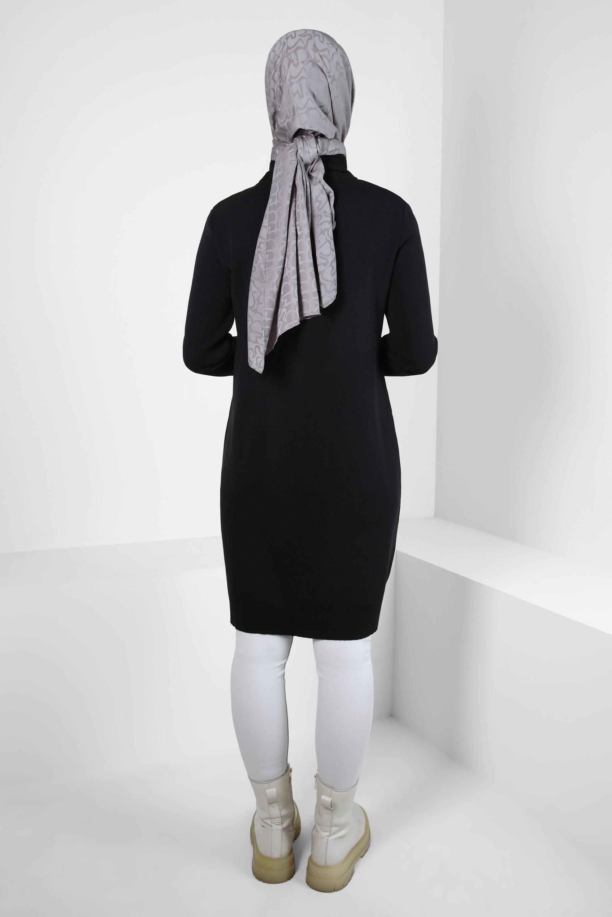 Tesettür giyim SİYAH BOĞAZLI YAKA TRİKO TUNİK 44013