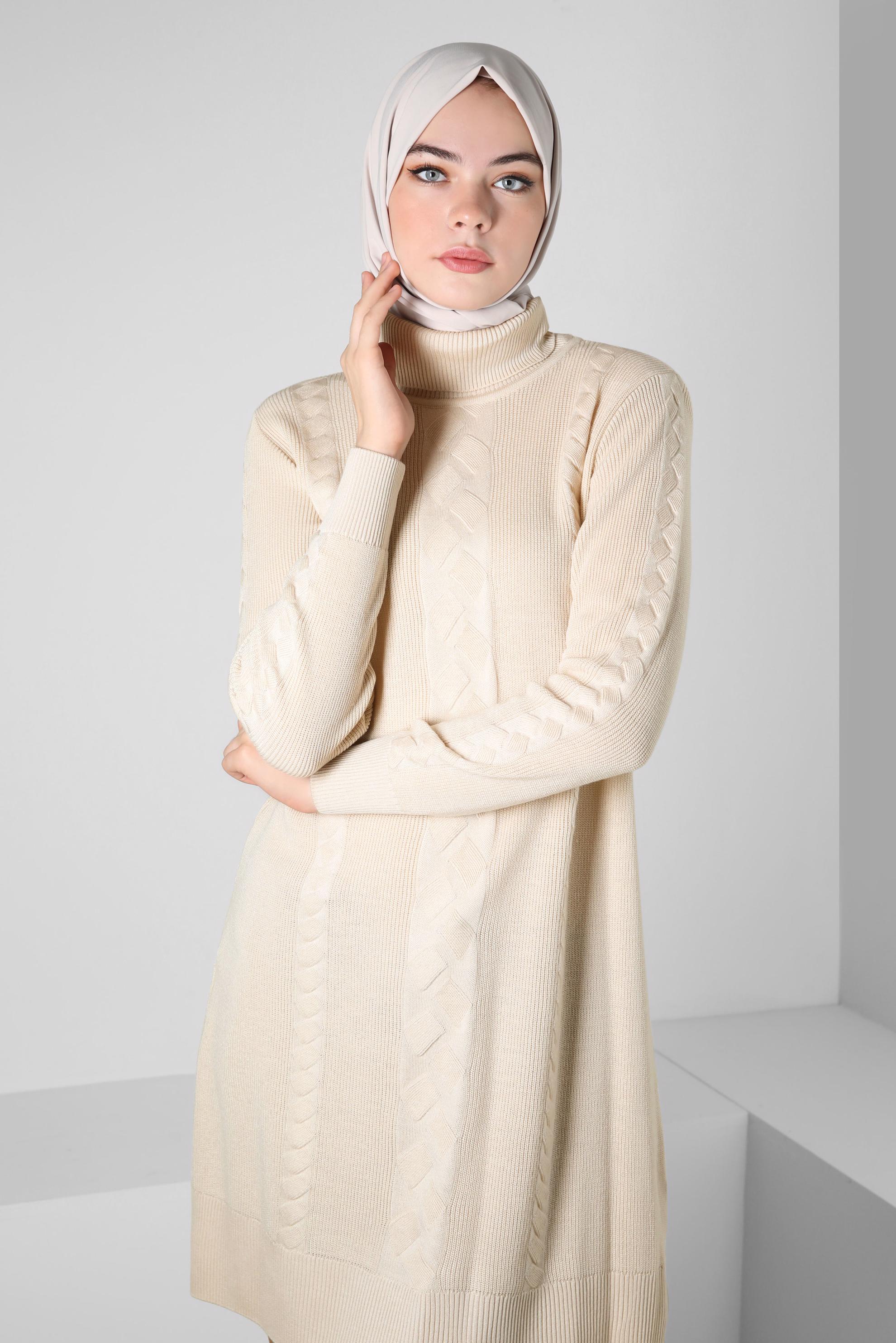 Tesettür giyim BEJ BOĞAZLI YAKA TRİKO TUNİK 44019
