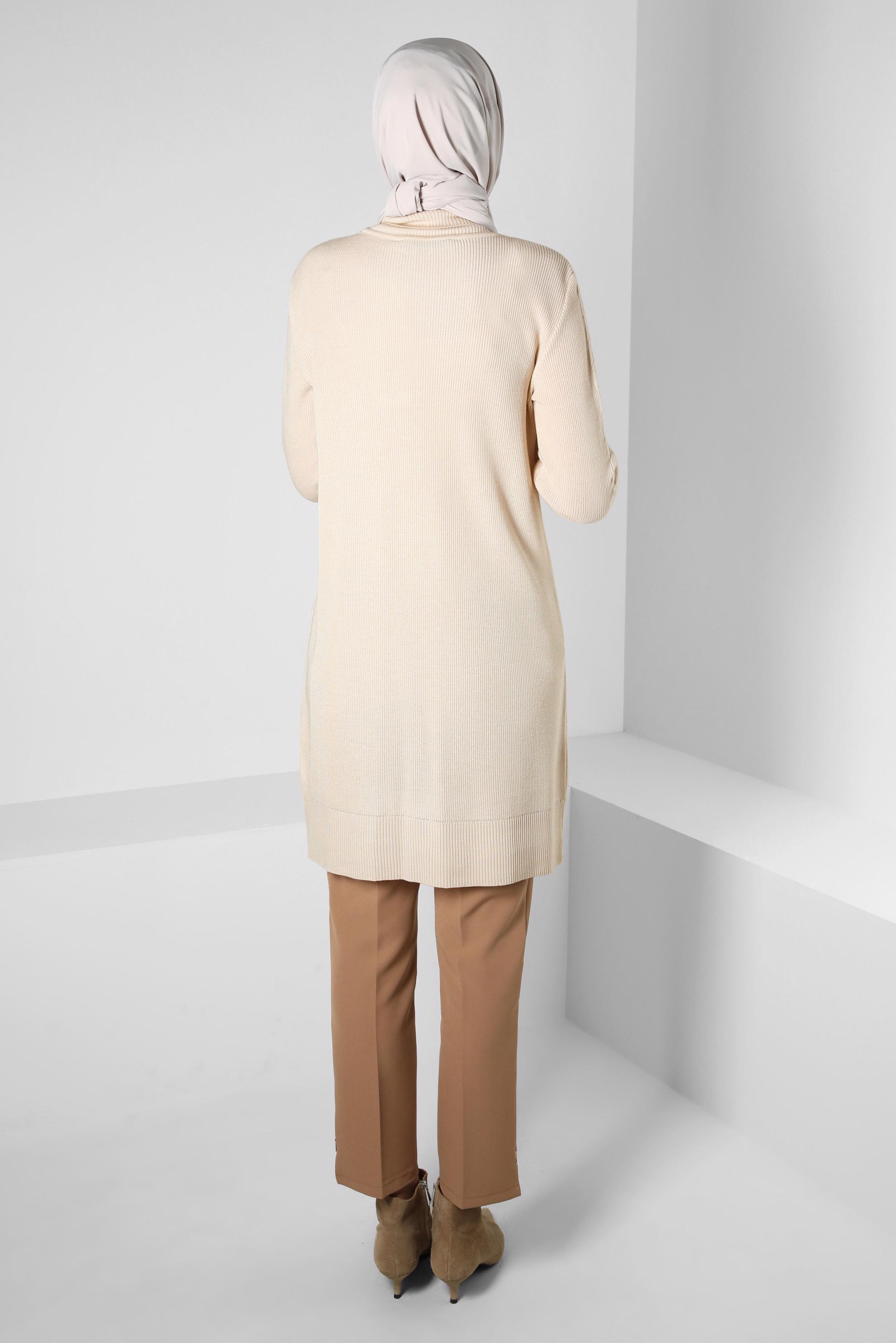 Tesettür giyim BEJ BOĞAZLI YAKA TRİKO TUNİK 44019