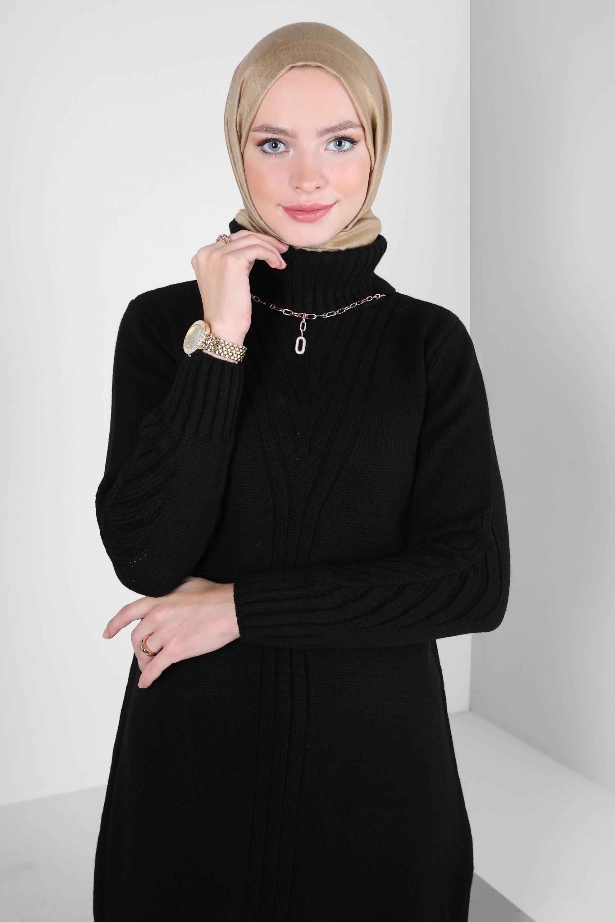 Tesettür giyim SİYAH BOĞAZLI YAKA TRİKO TUNİK 44026