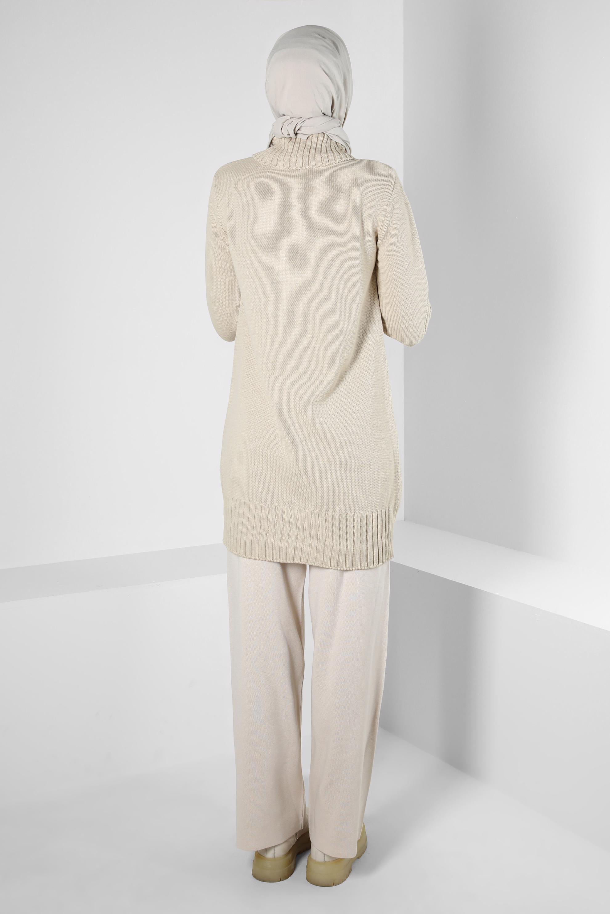 Tesettür giyim BEJ BOĞAZLI YAKA TRİKO TUNİK 44026