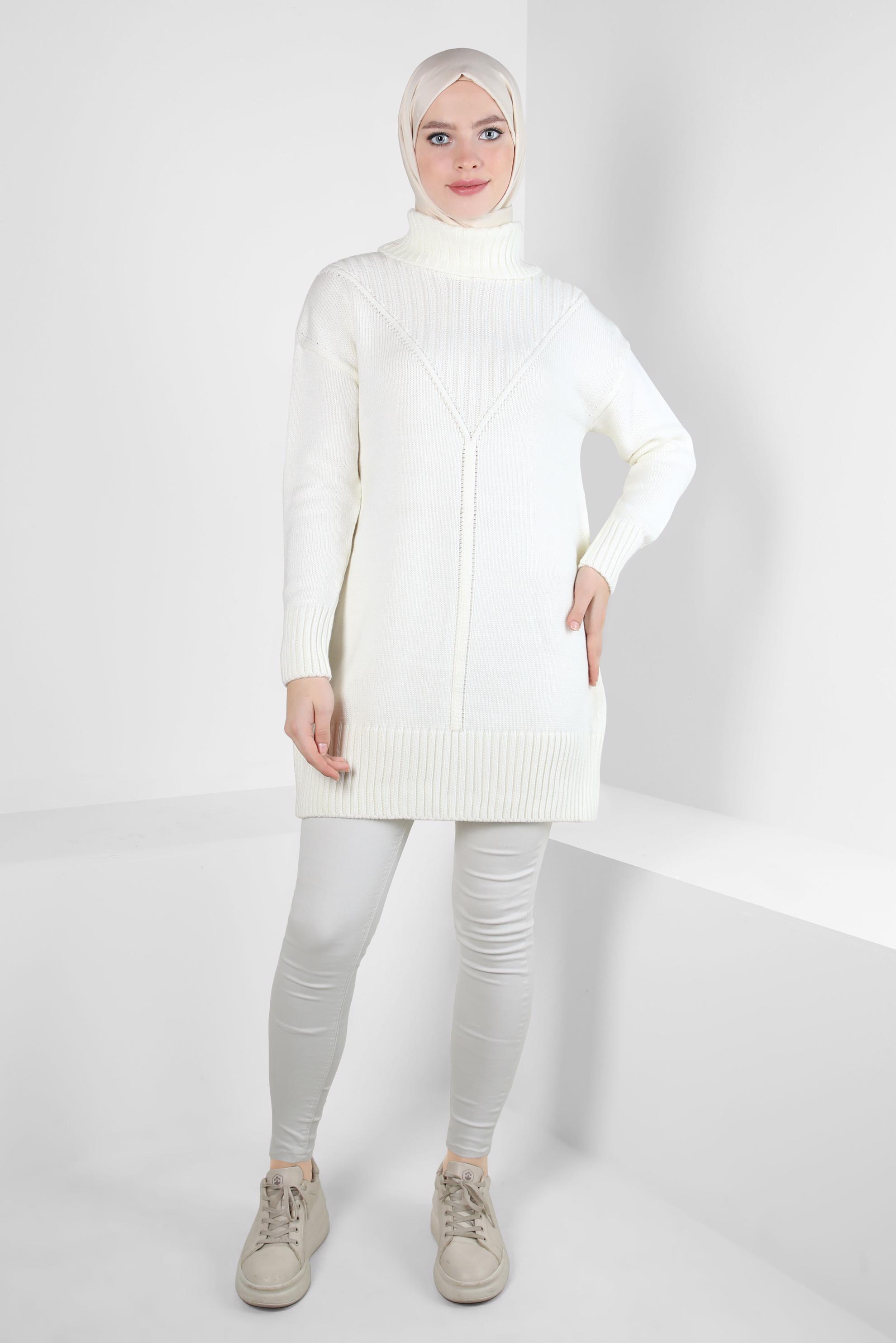 Tesettür giyim BEYAZ BOĞAZLI YAKA TRİKO TUNİK 44031