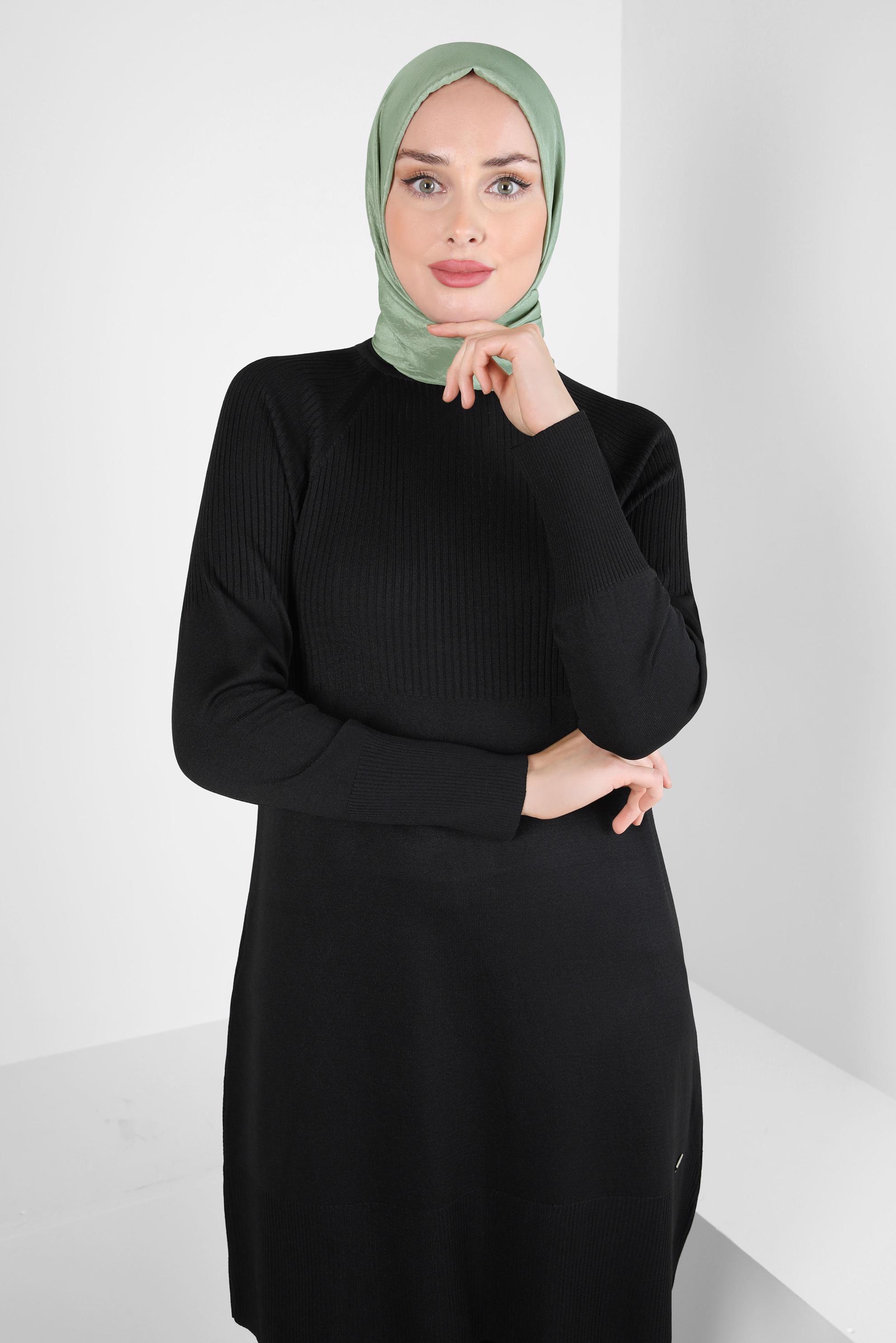 Tesettür giyim SİYAH BOĞAZLI YAKA TRİKO TUNİK 44056