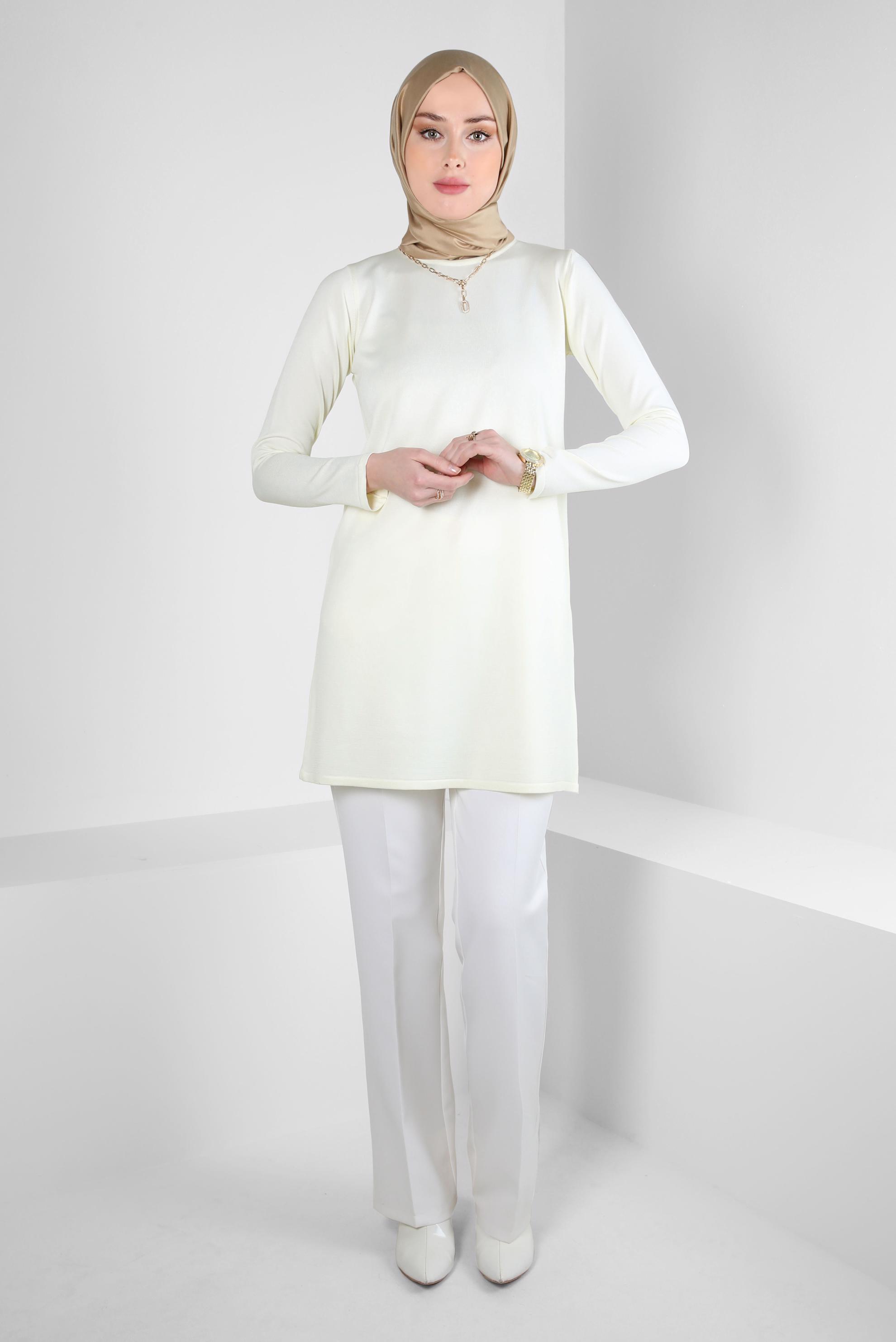 Tesettür giyim BEYAZ BİSİKLET YAKA TRİKO TUNİK 44060