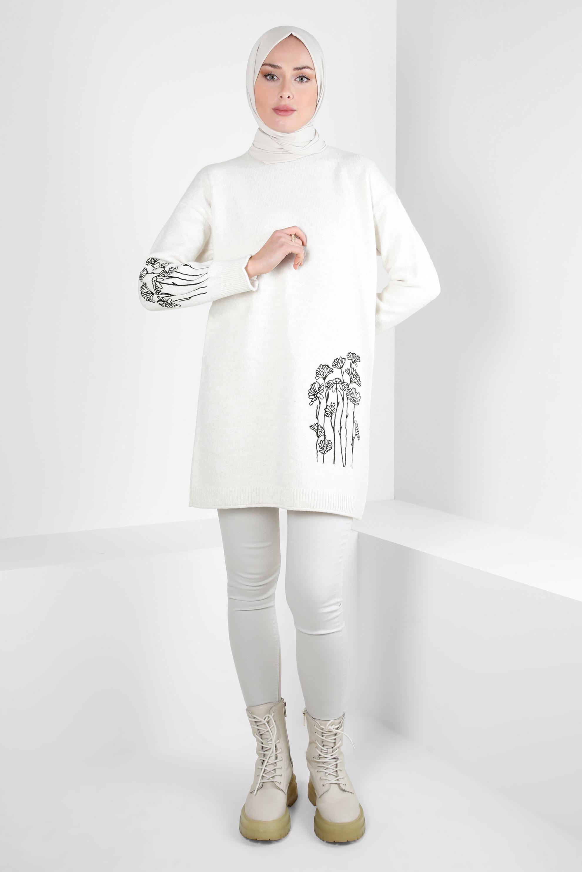 Hijab clothing WHITE EMBROIDERED KNITWEAR TUNIC 44116