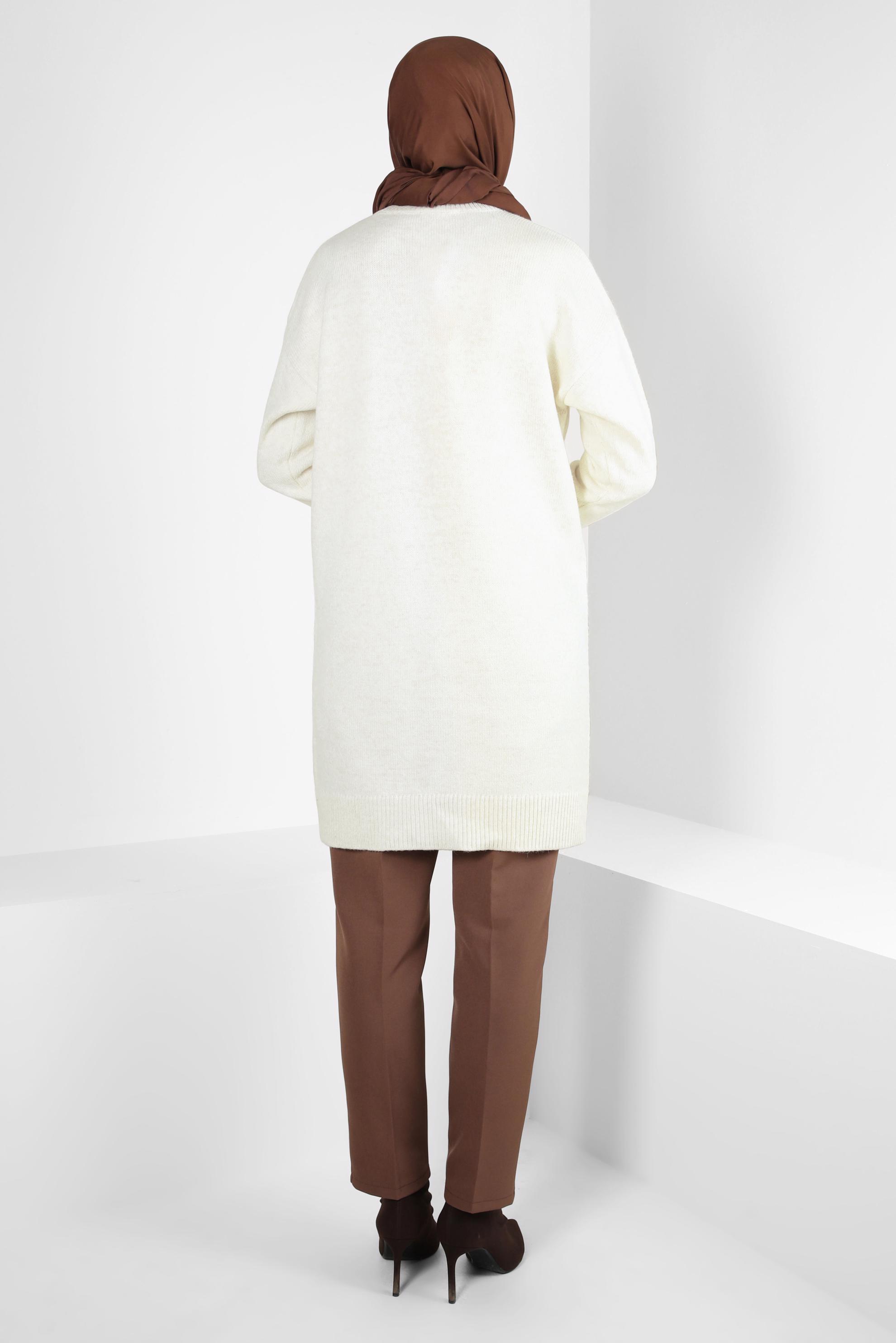 Hijab clothing WHITE EMBROIDERED KNIT TUNIC 44117