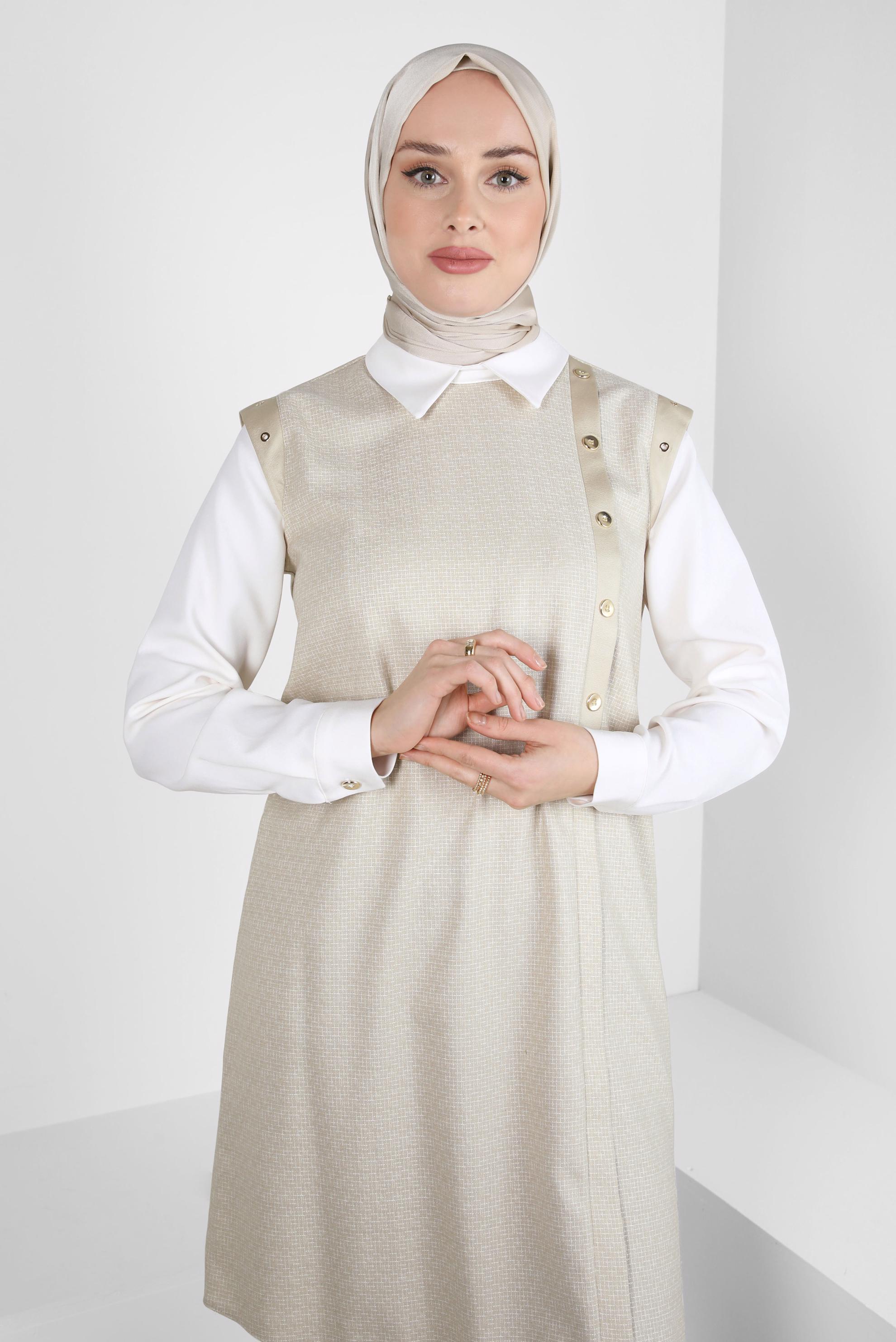 Tesettür giyim BEJ DÜĞME DETAYLI TUNİK 44138