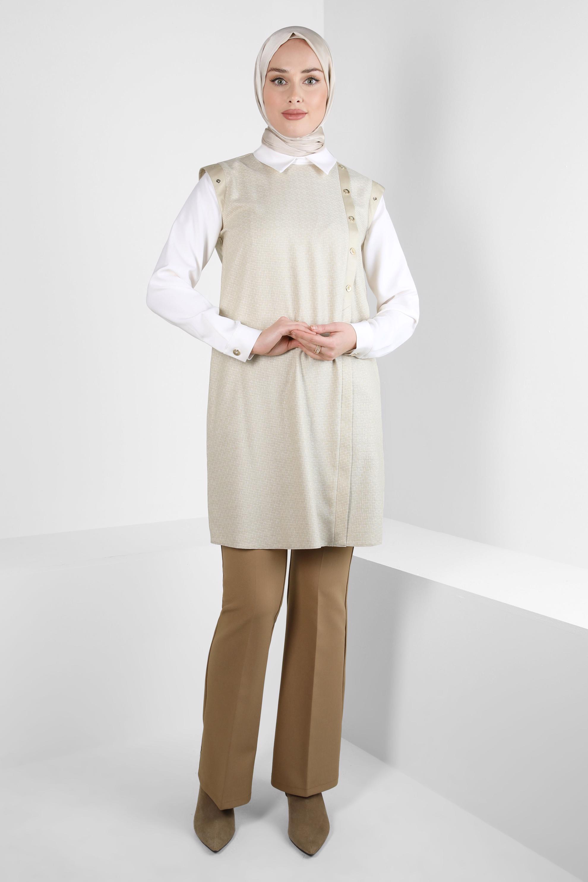 Tesettür giyim BEJ DÜĞME DETAYLI TUNİK 44138