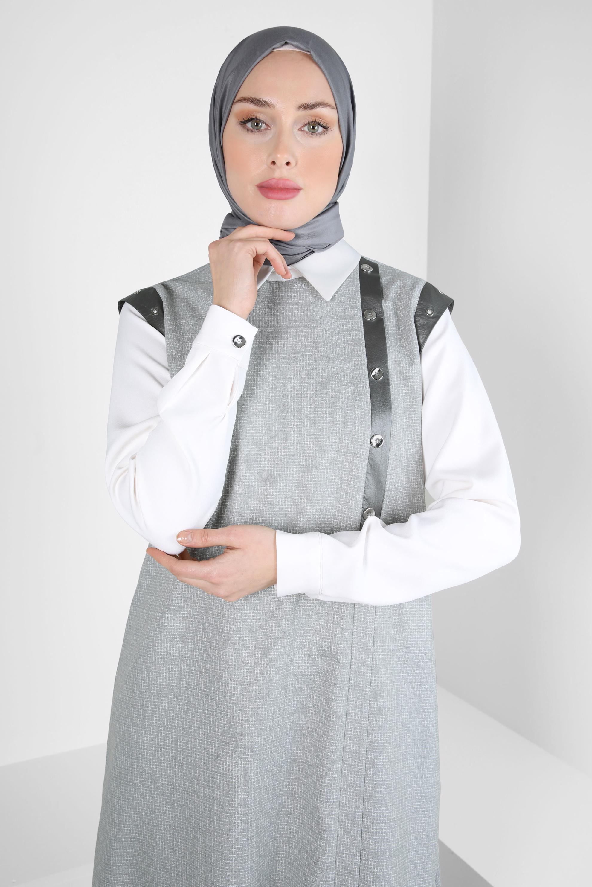 Tesettür giyim GRİ DÜĞME DETAYLI TUNİK 44138