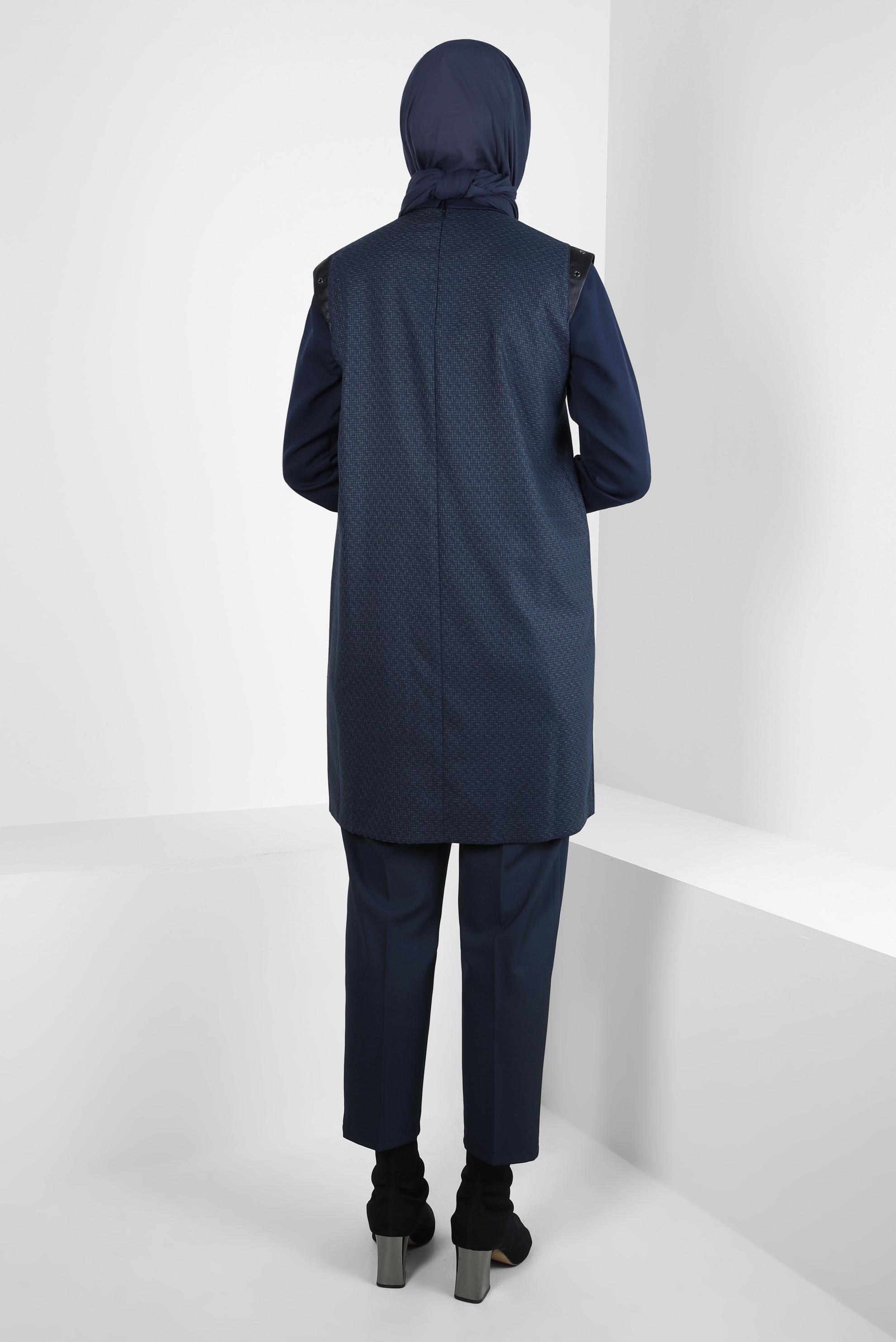 Tesettür giyim LACİVERT DÜĞME DETAYLI TUNİK 44138