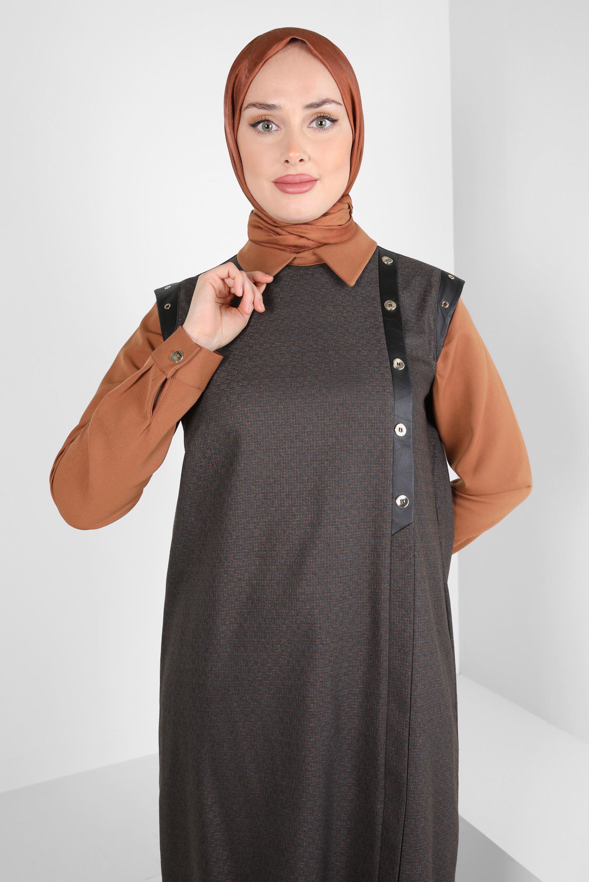 Tesettür giyim SİYAH DÜĞME DETAYLI TUNİK 44138