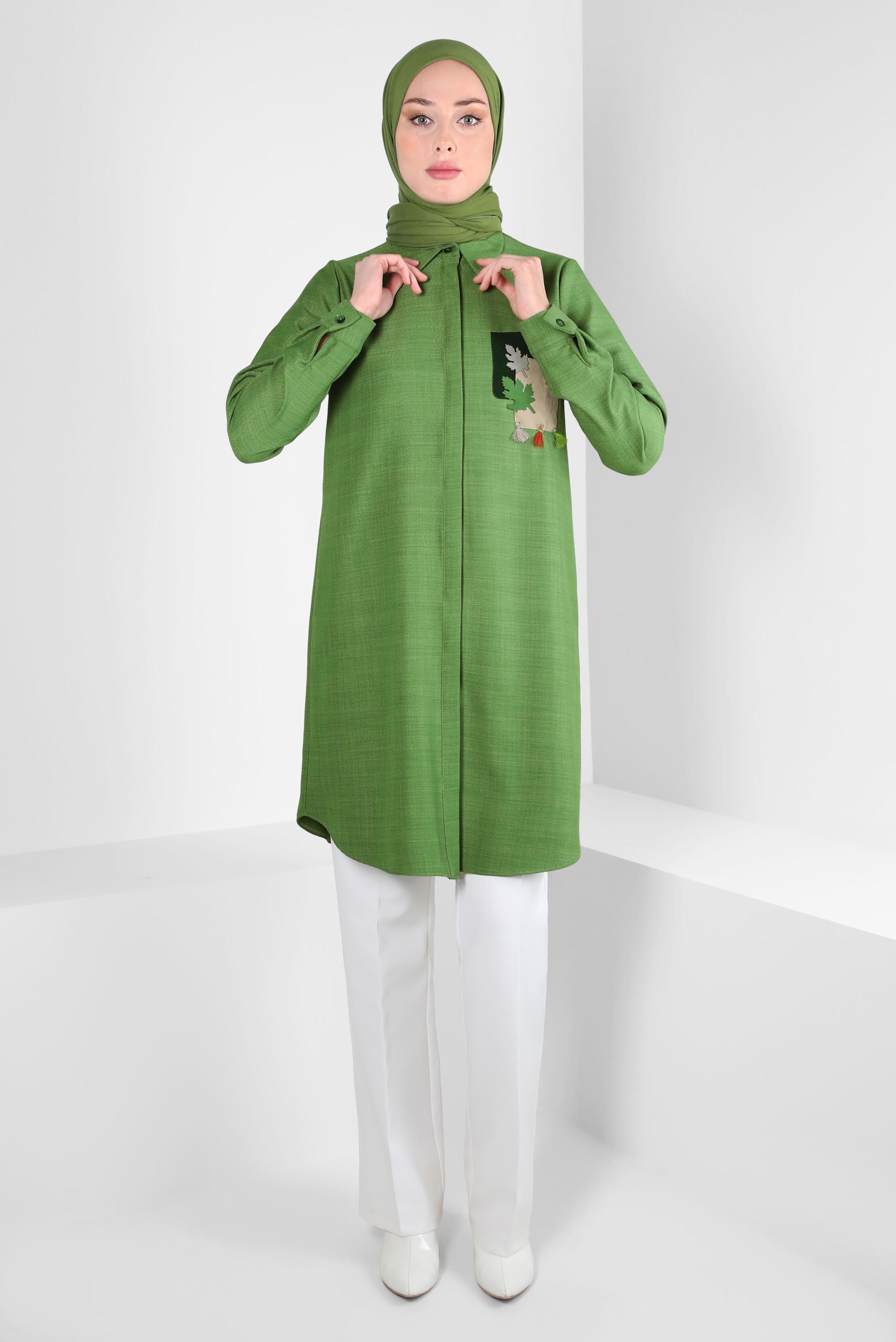 Tesettür giyim YEŞİL DESENLİ PÜSKÜLLÜ TUNİK 44140-1