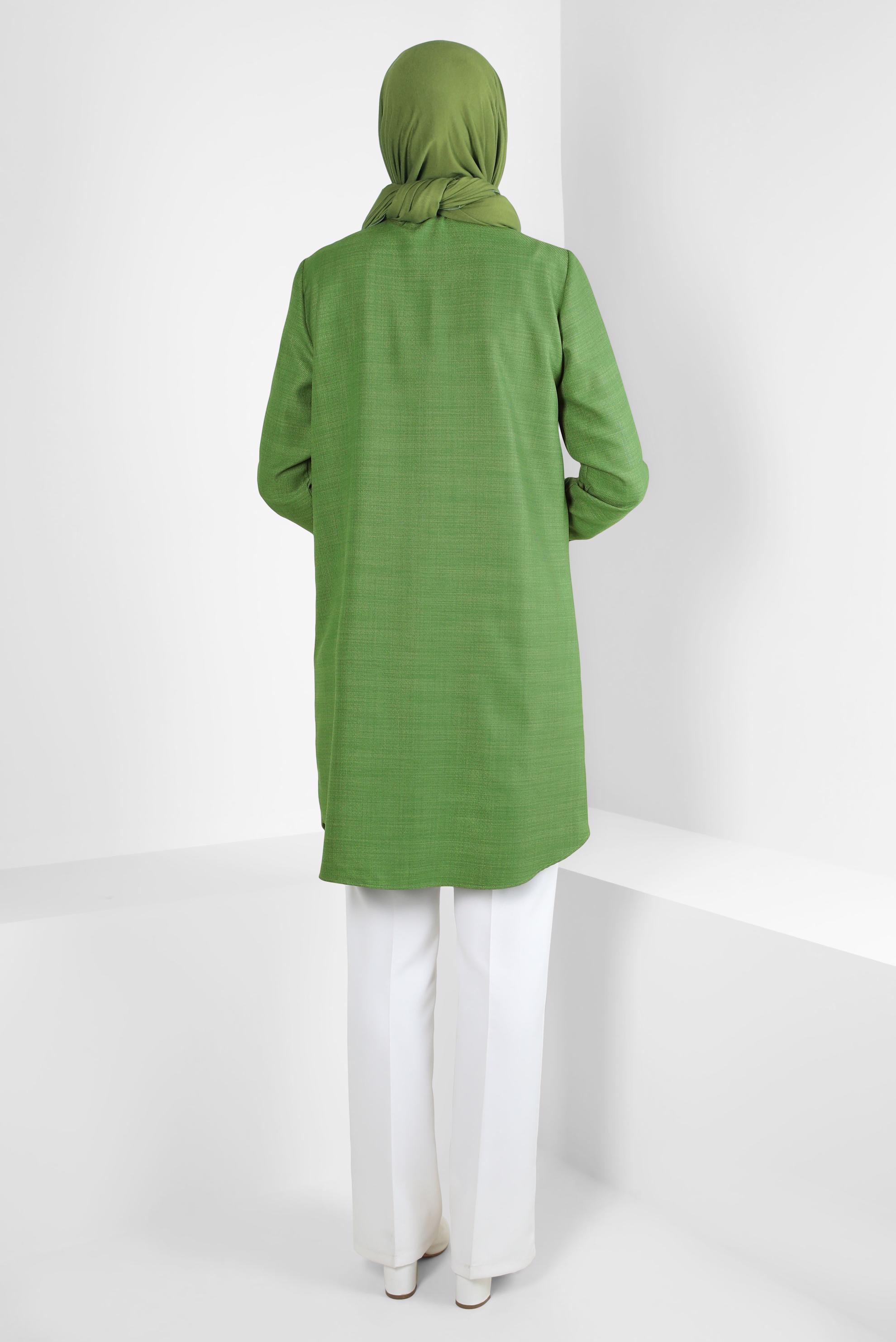 Tesettür giyim YEŞİL DESENLİ PÜSKÜLLÜ TUNİK 44140-1