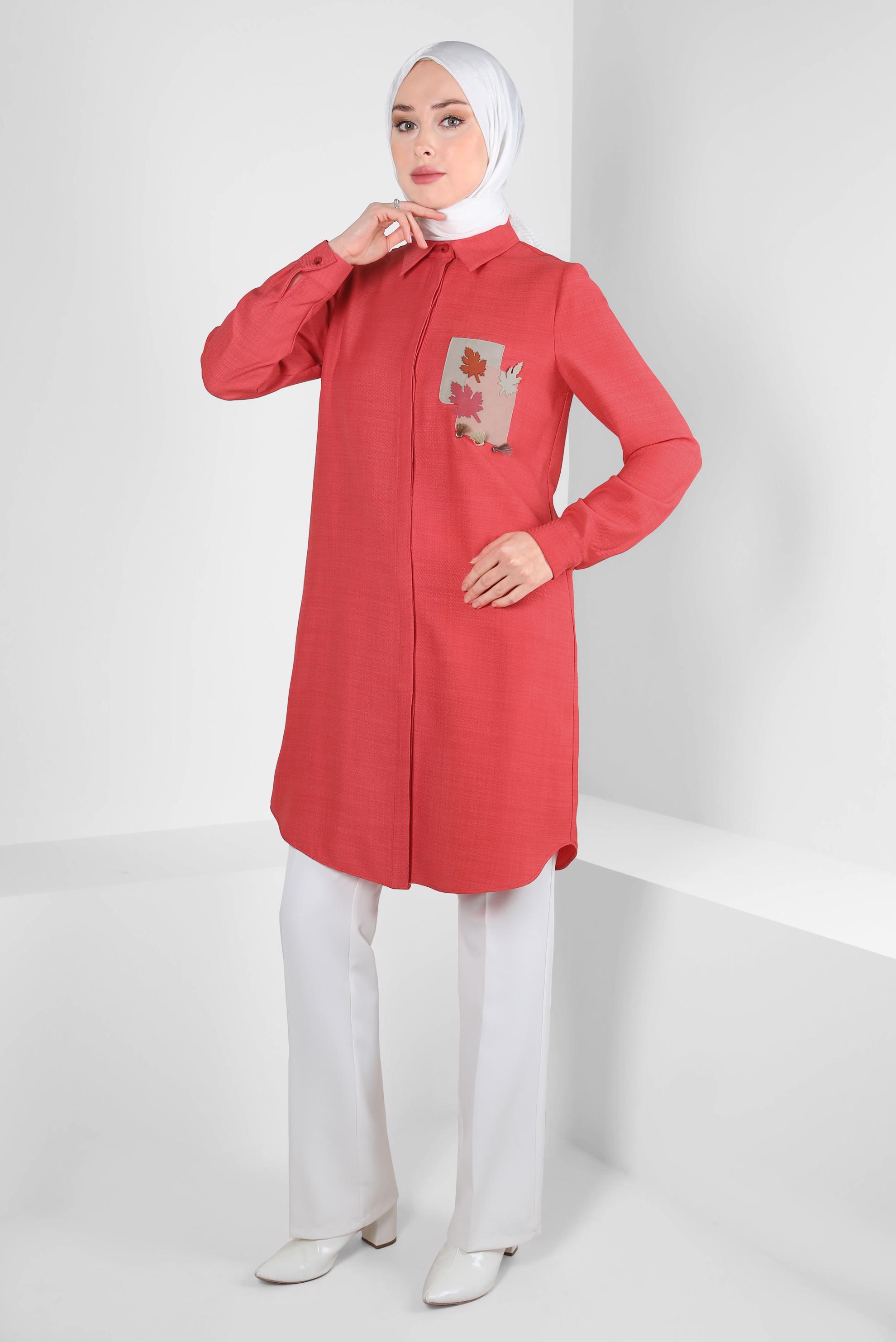 Tesettür giyim KIRMIZI DESENLİ PÜSKÜLLÜ TUNİK 44140-1