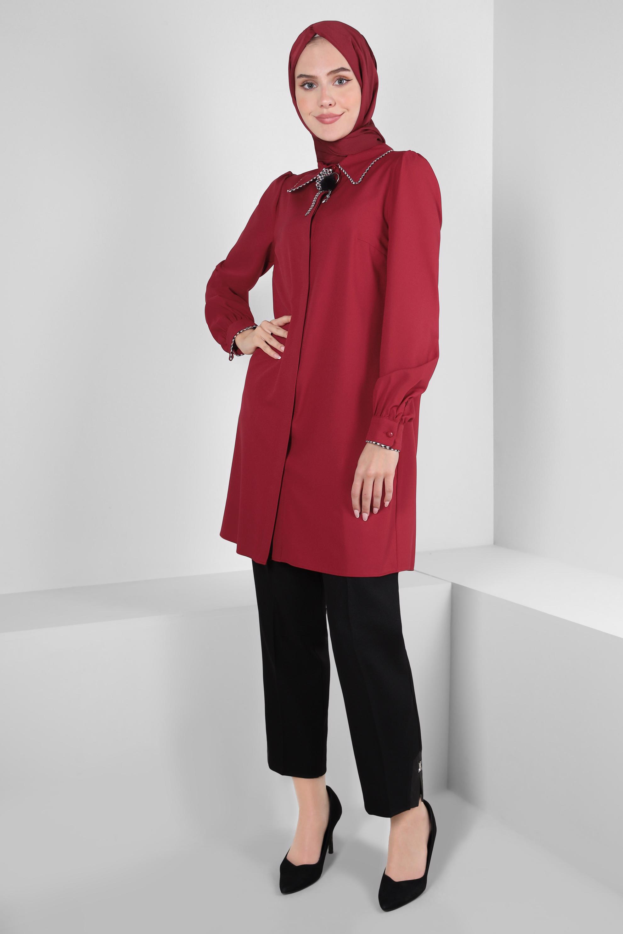 Tesettür giyim KIRMIZI AKSESUAR DETAYLI TUNİK 44161