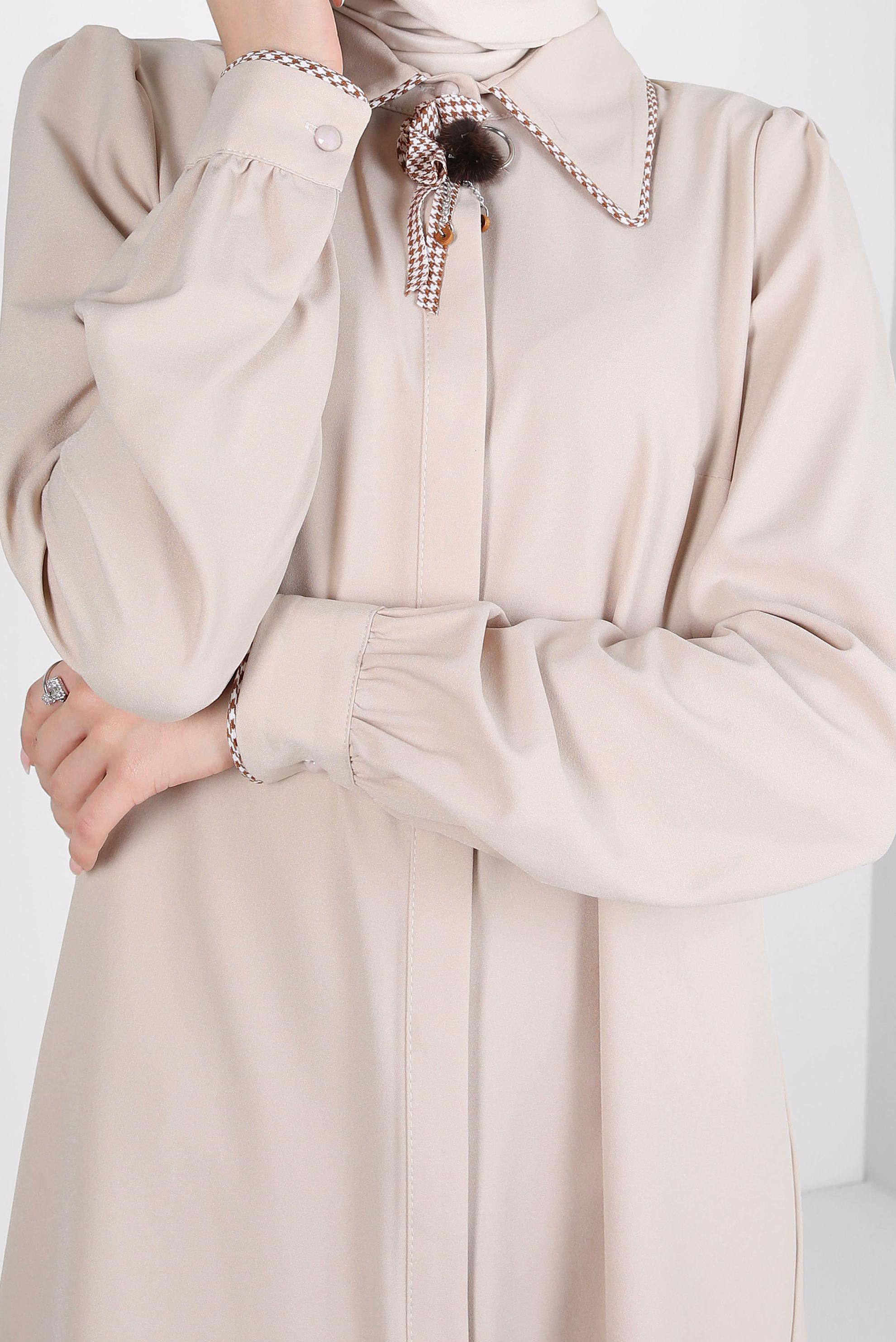 Tesettür giyim EKRU AKSESUAR DETAYLI TUNİK 44161