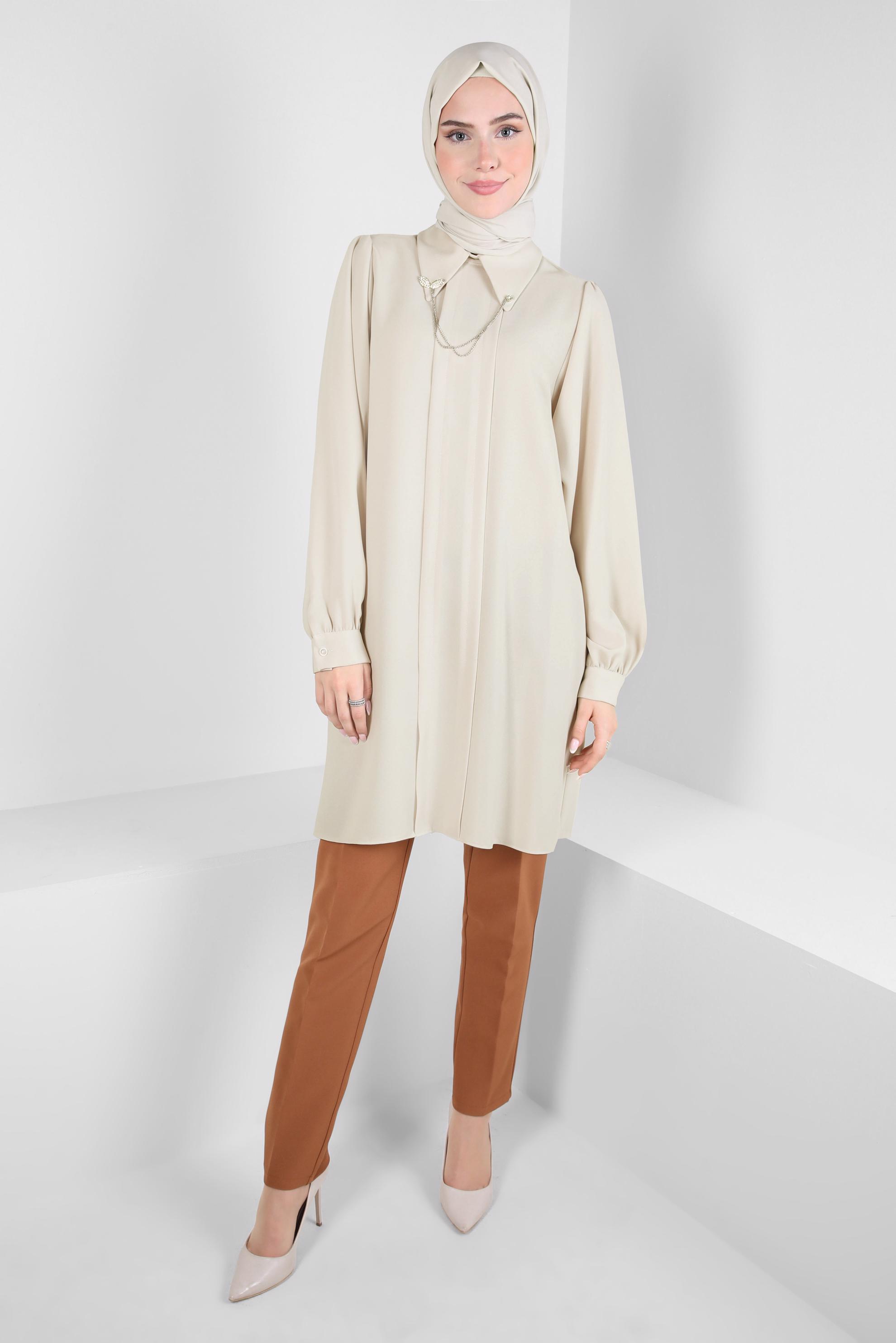 Tesettür giyim EKRU ZİNCİR DETAYLI KREP TUNİK 44162